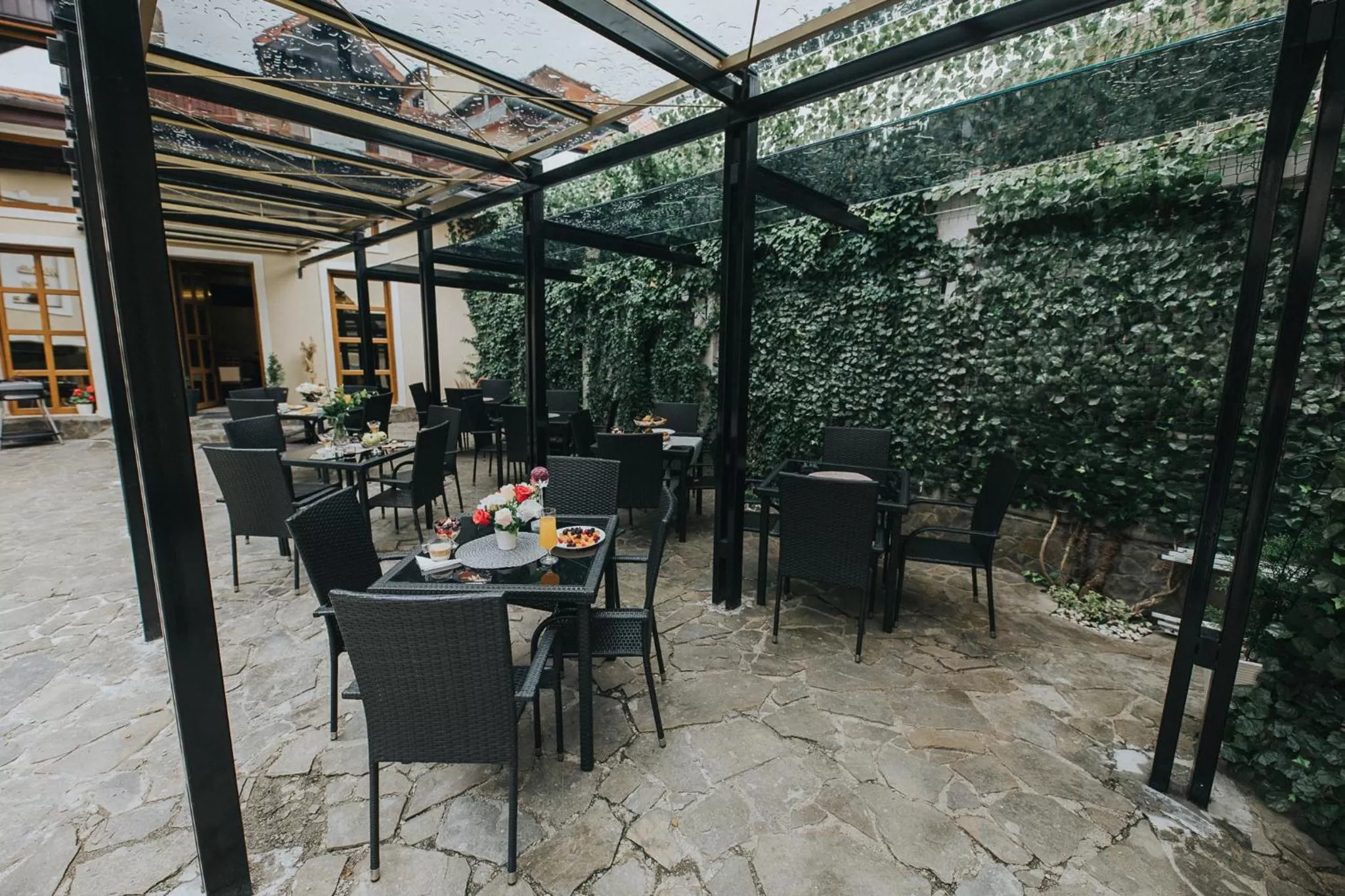 Restaurant/Places to Eat in Hotel Marabella