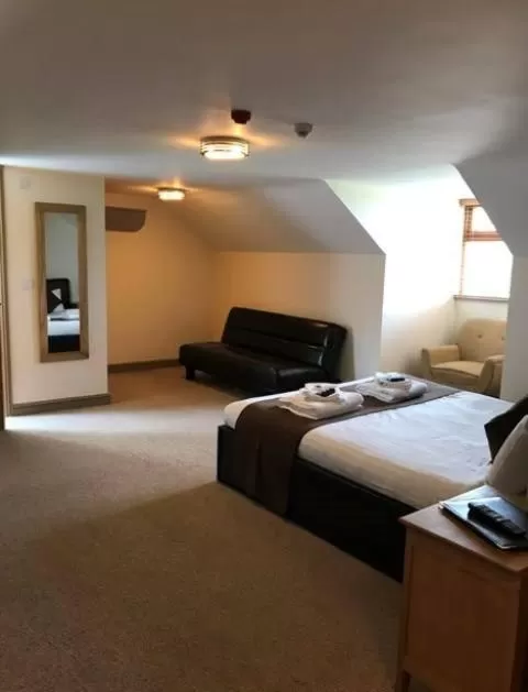 Bed in The Elm Tree Inn