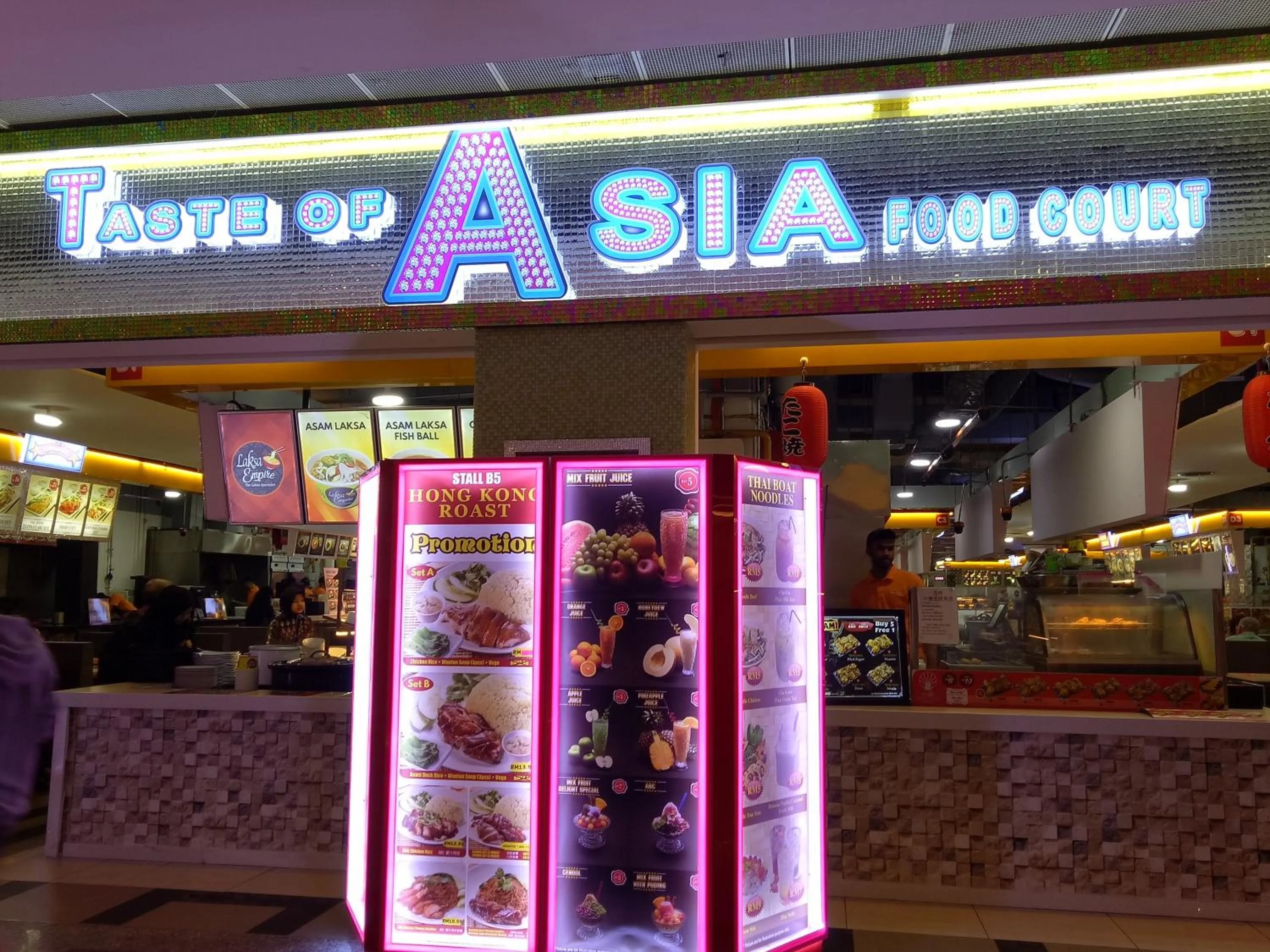 Breakfast in Times Square Private Service Suite At KL