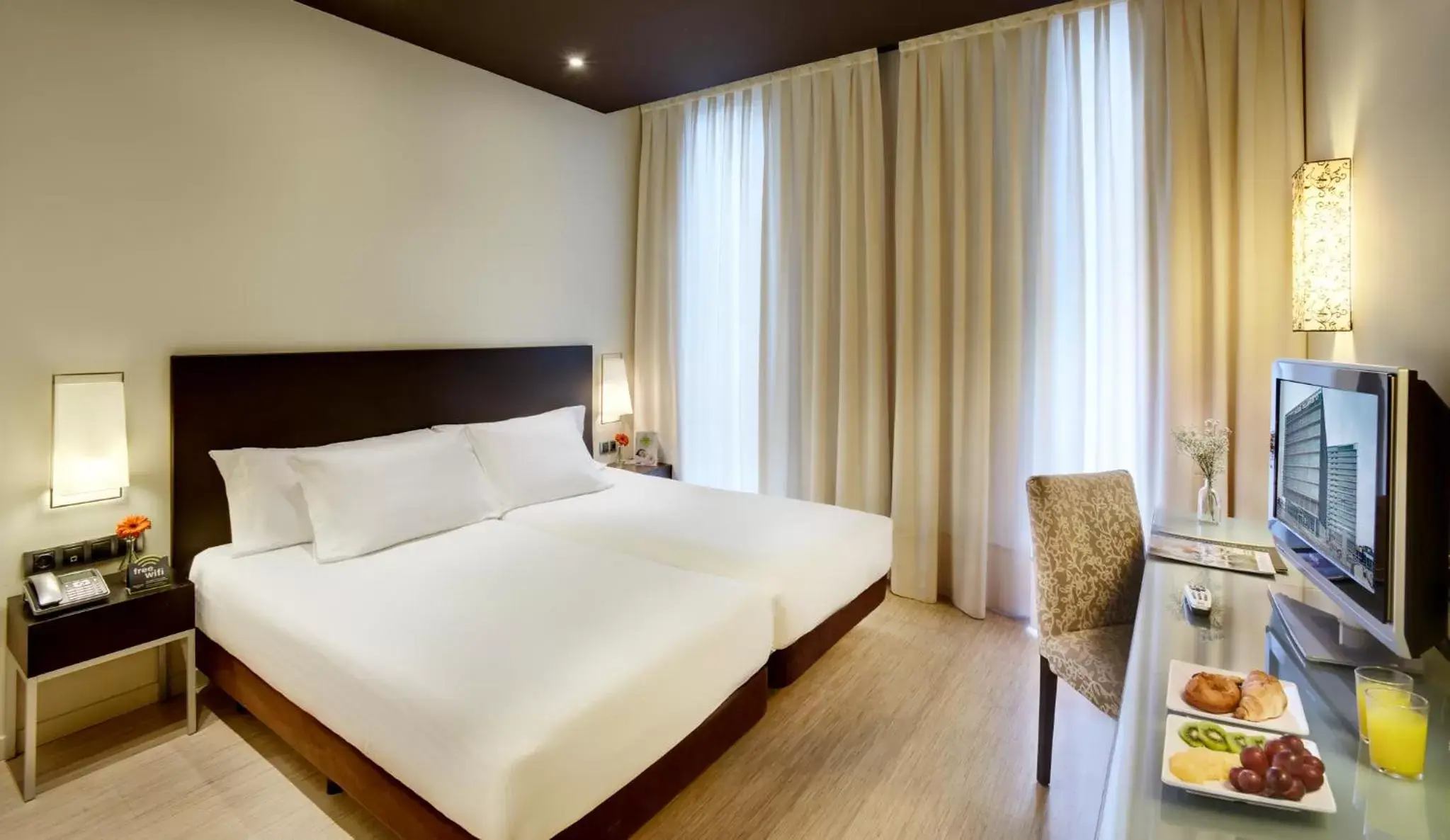 Bed in Sercotel Boulevard Vitoria-Gasteiz