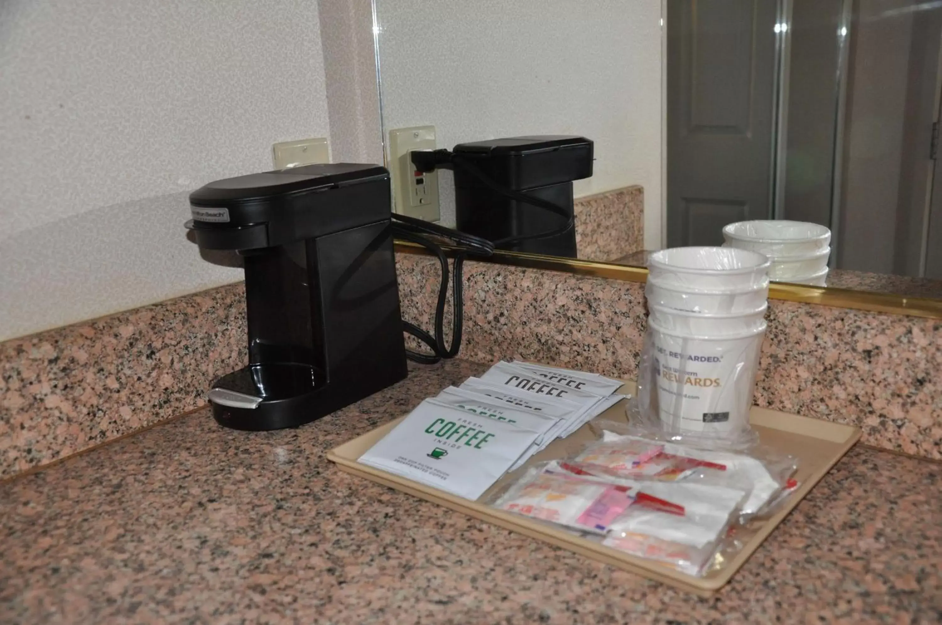 Coffee/tea facilities, TV/Entertainment Center in SureStay Hotel by Best Western Castro Valley
