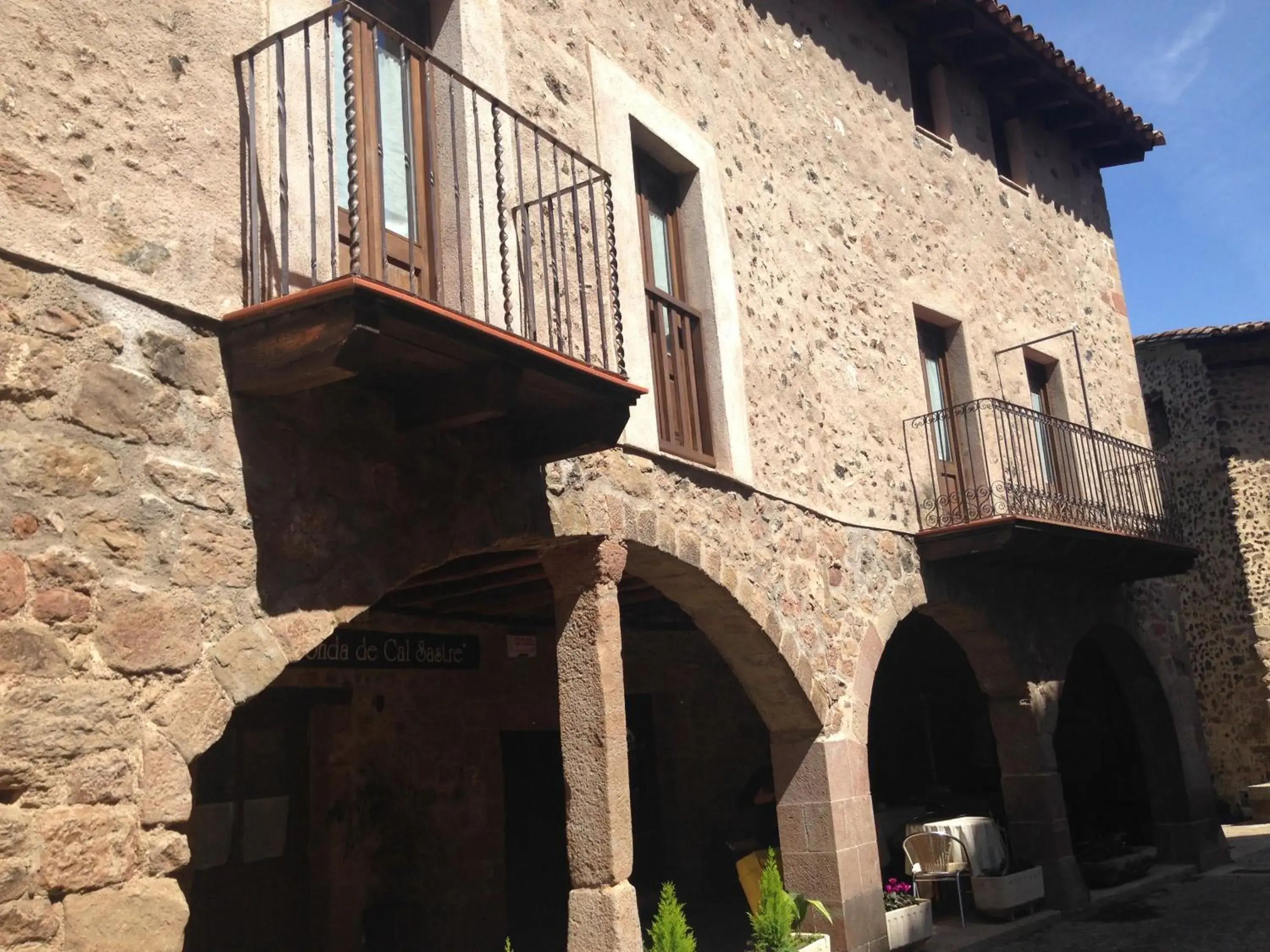 Facade/entrance, Patio/Outdoor Area in Hotel Cal Sastre