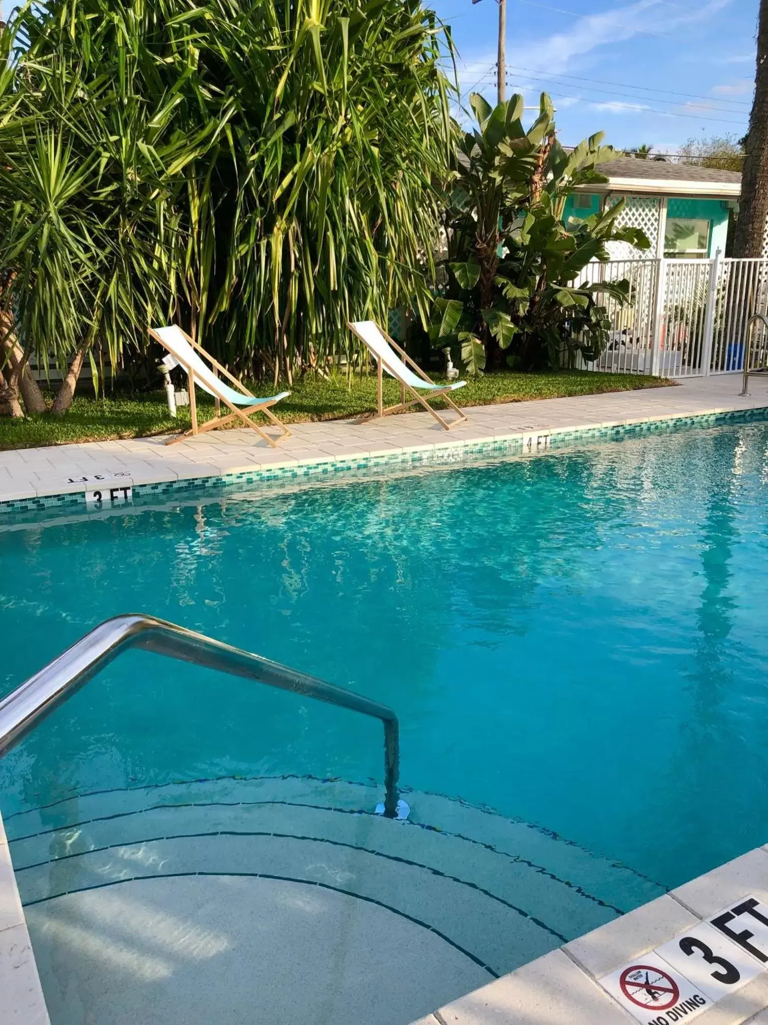 Swimming Pool in White Horse Motel