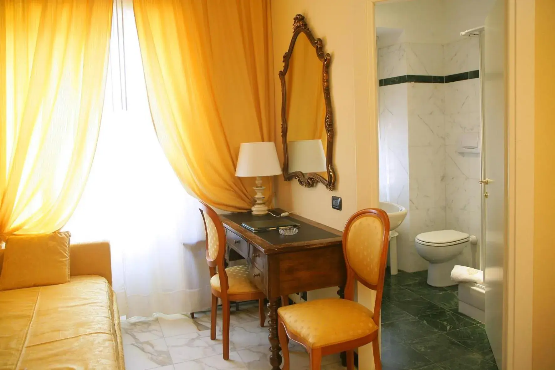 Superior Double Room in Hotel Due Mari Superior Double Room in Hotel Due Mari