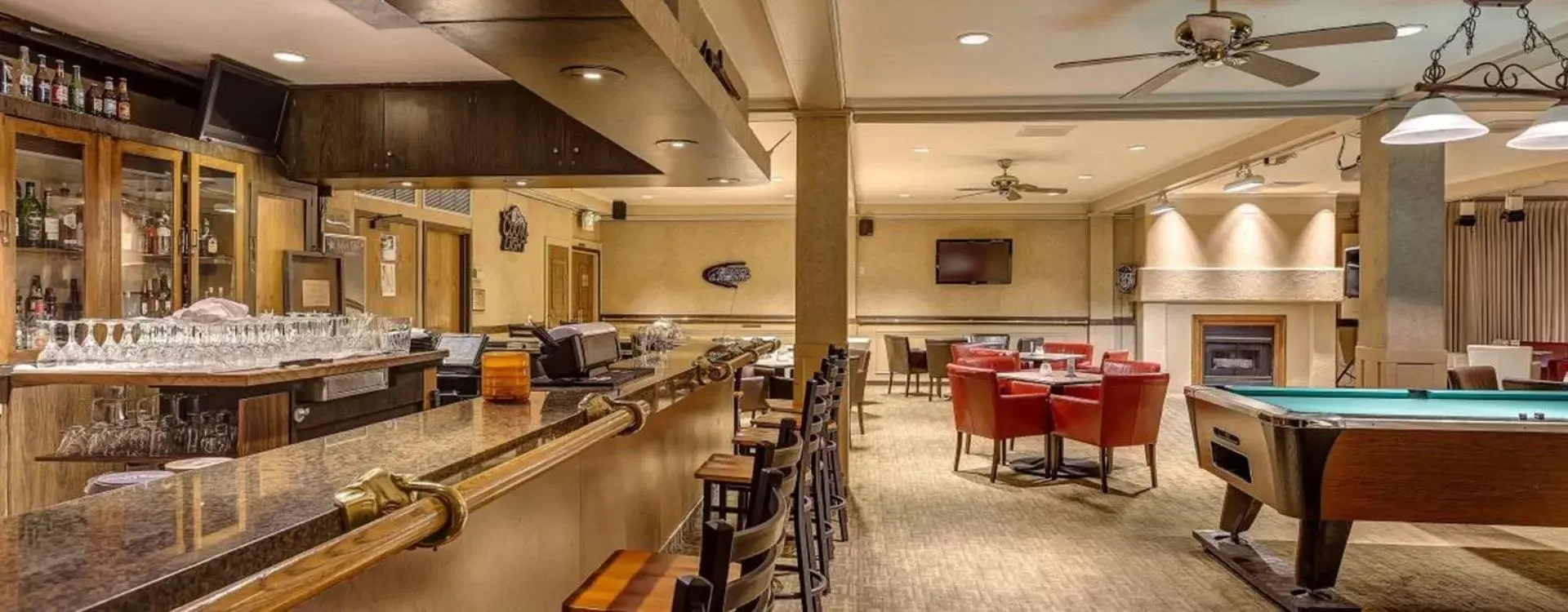 Lounge or bar, Restaurant/Places to Eat in Red Lion Hotel Monterey