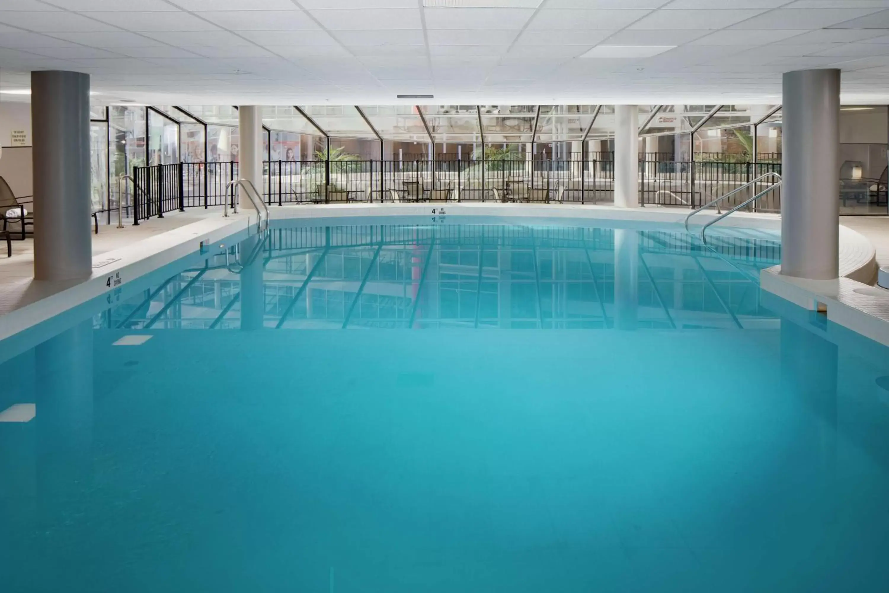 Pool view, Swimming Pool in DoubleTree by Hilton Hotel South Bend