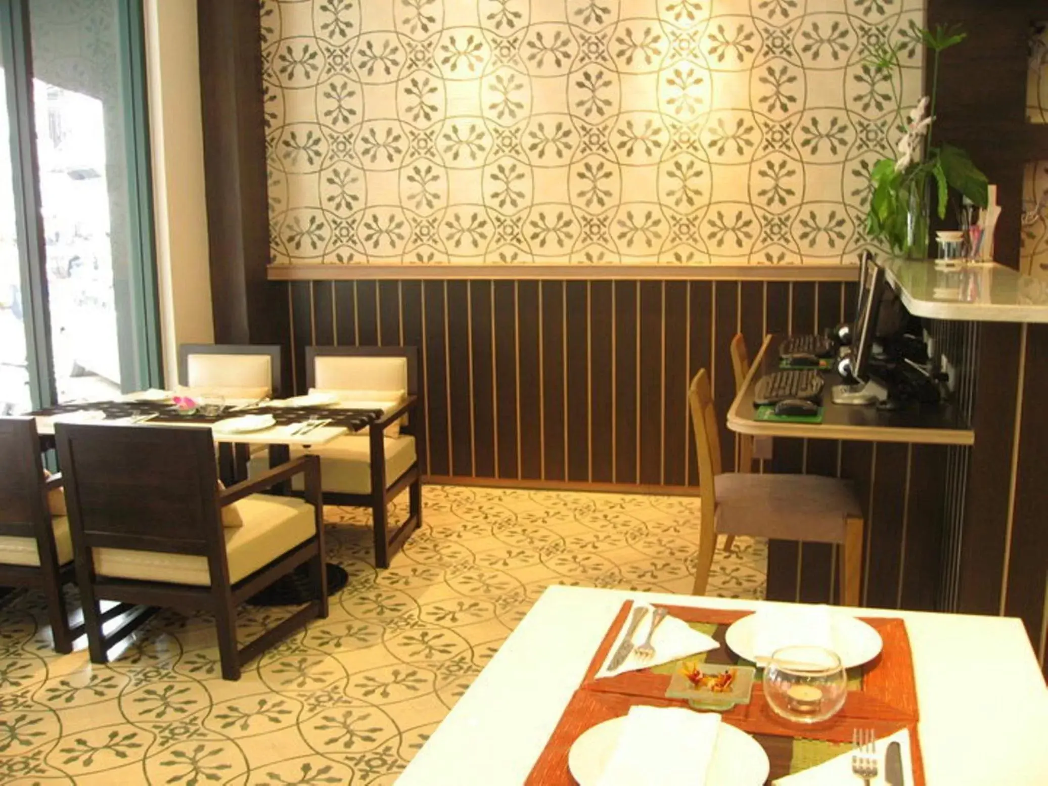 Restaurant/places to eat in Aphrodite Inn Bangkok Restaurant/places to eat in Aphrodite Inn Bangkok