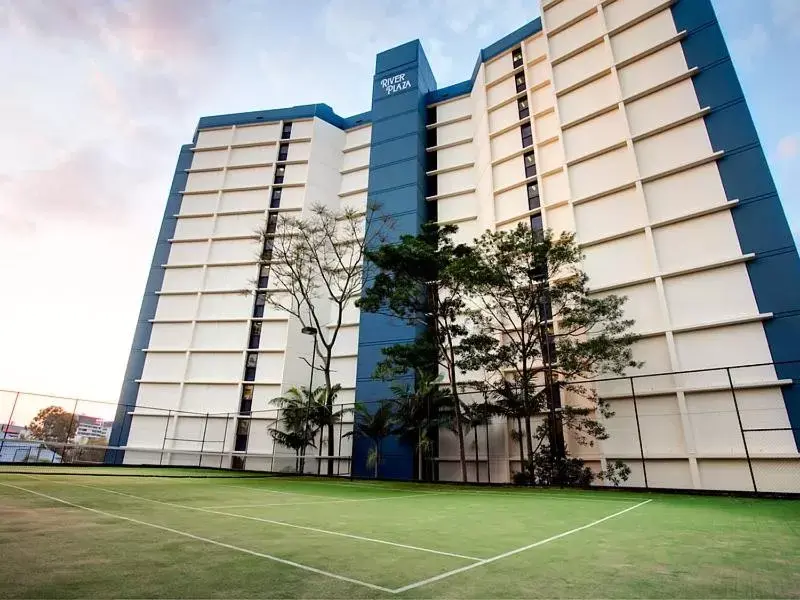 Tennis court, Property Building in River Plaza Apartments