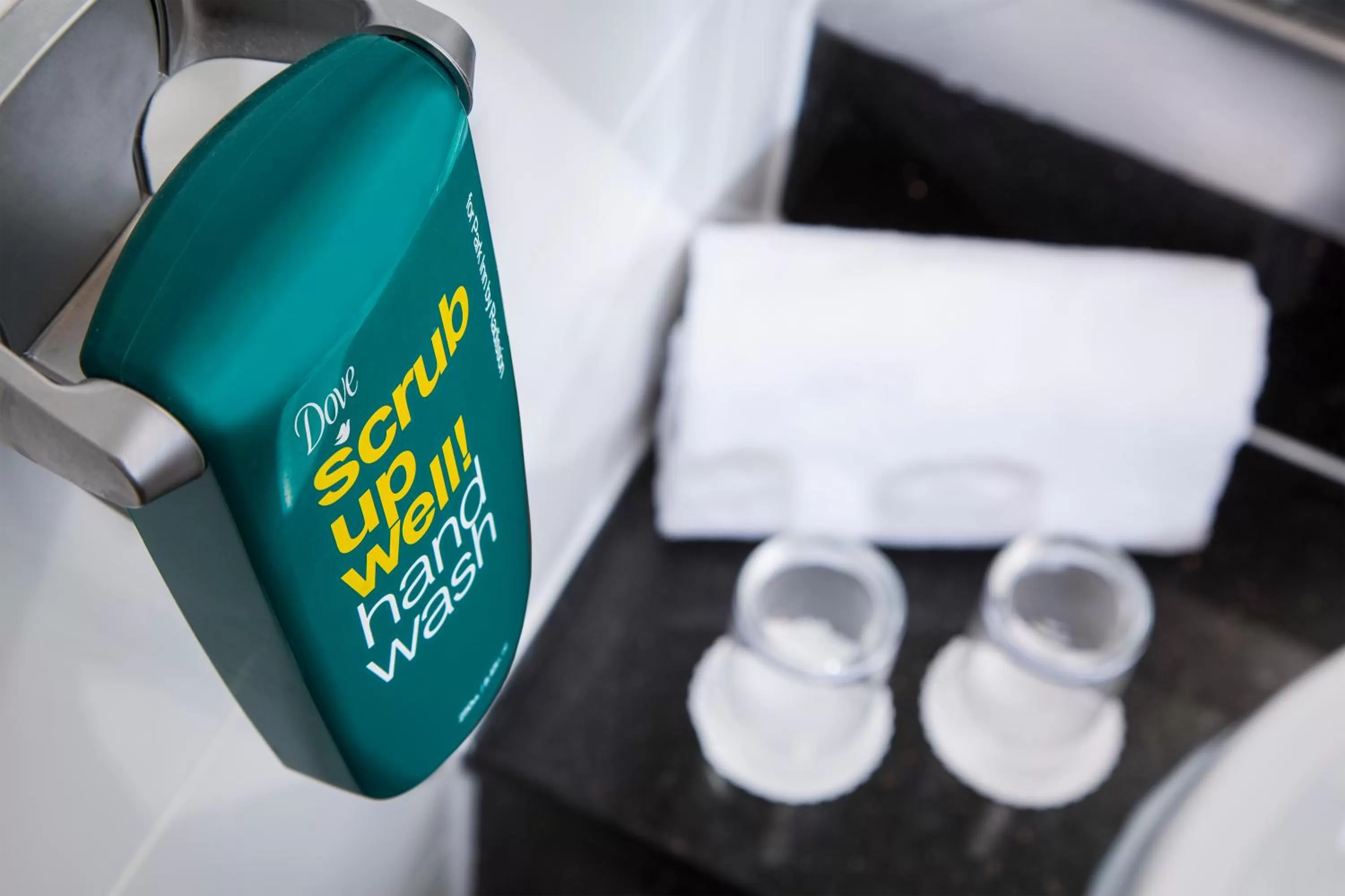 Bathroom in Mercure Cardiff North Hotel