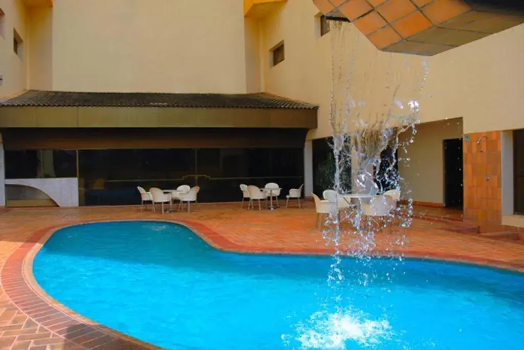 Swimming Pool in Hotel Portal D'Oeste