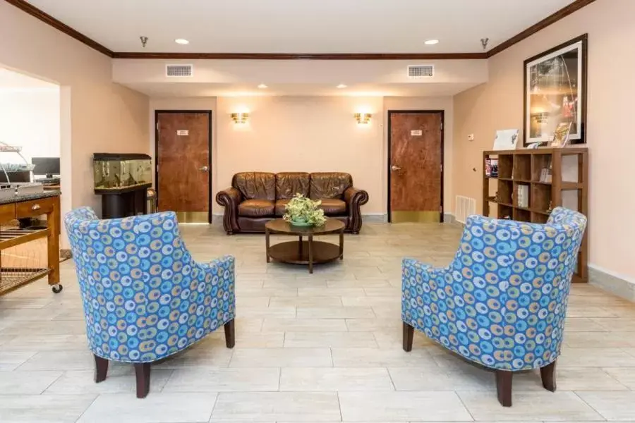 Seating Area in Stay Inn & Suites Montgomery