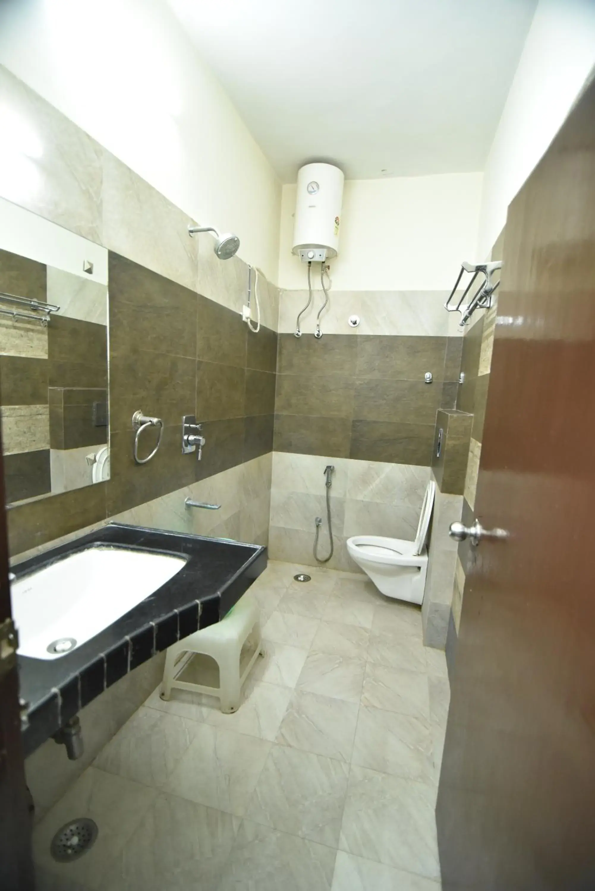 Bathroom in Hotel Vaishnavi