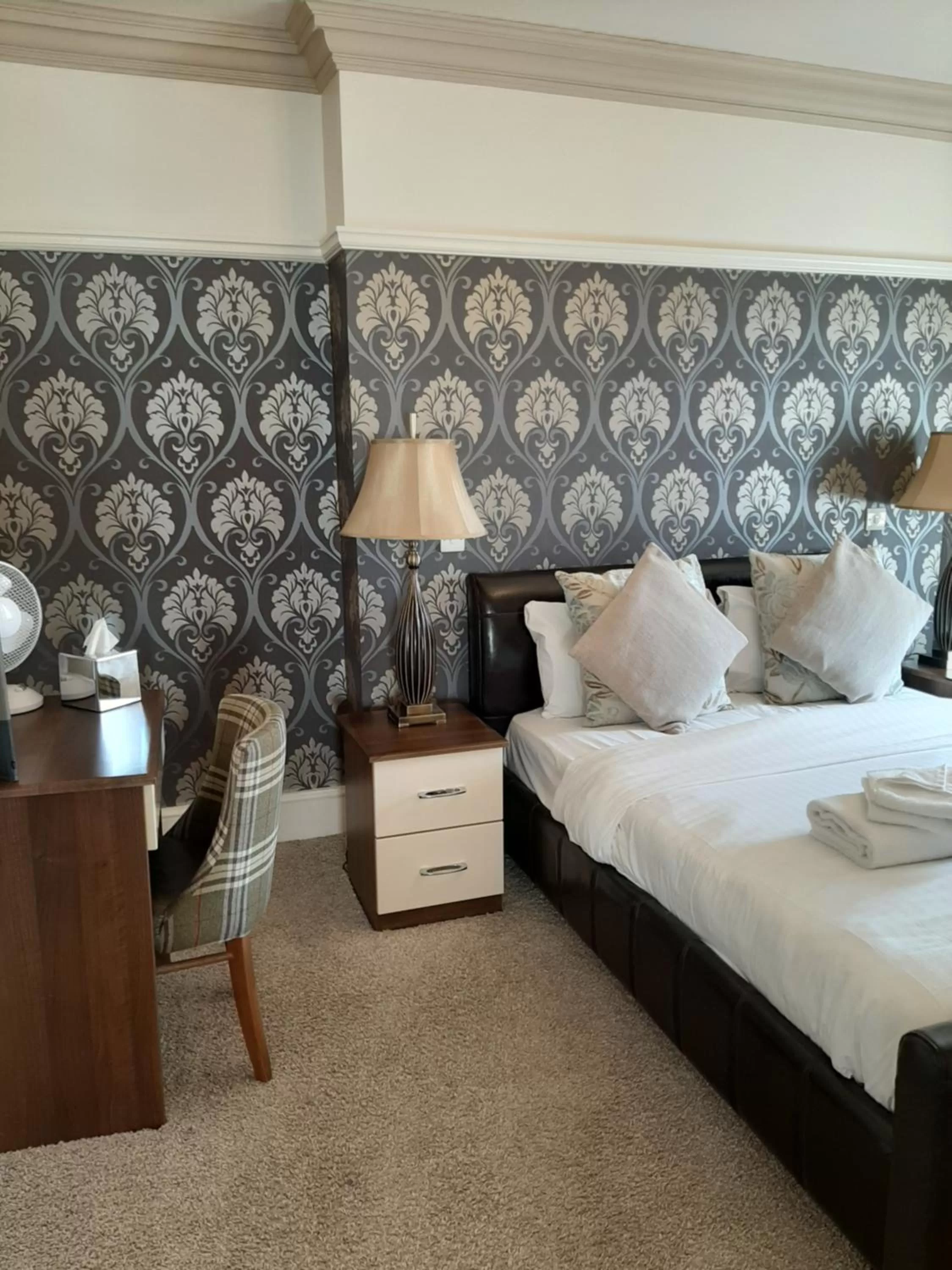 Bed in Advocate Arms