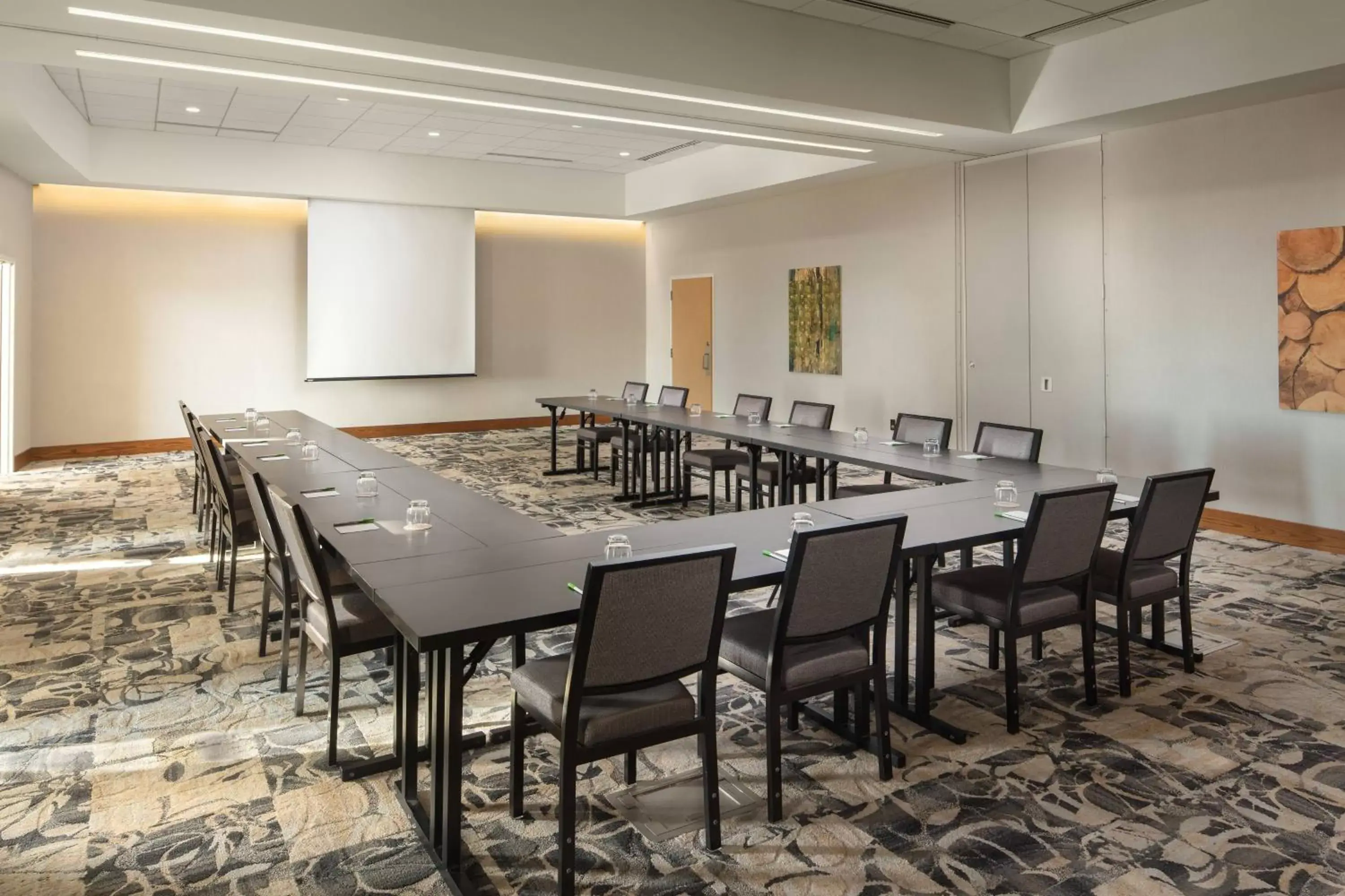Meeting/conference room in Courtyard by Marriott Erie Bayfront