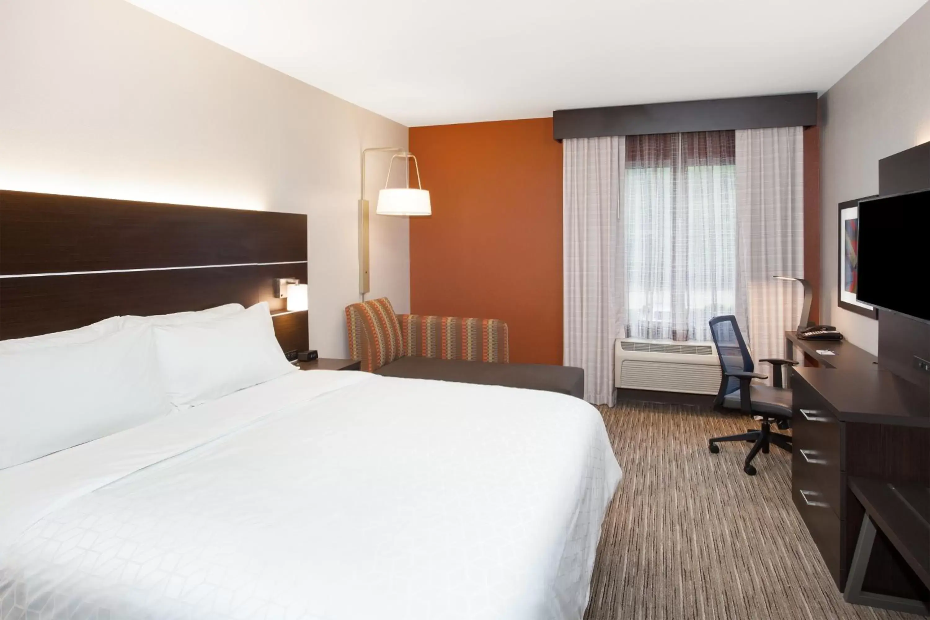 Photo of the whole room, Bed in Holiday Inn Express Haskell-Wayne Area, an IHG Hotel