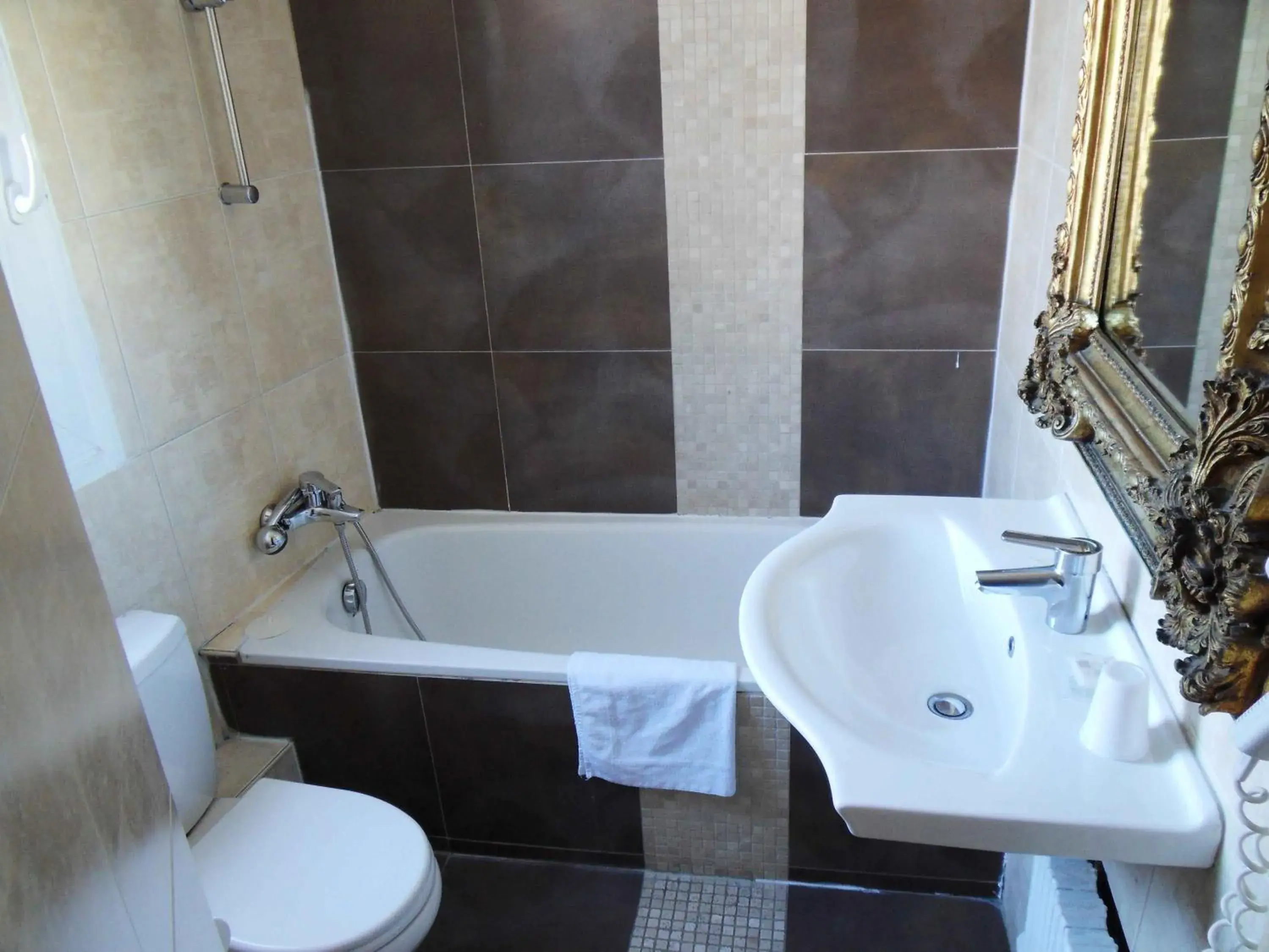 Bathroom in Camelia Prestige - Place de la Nation