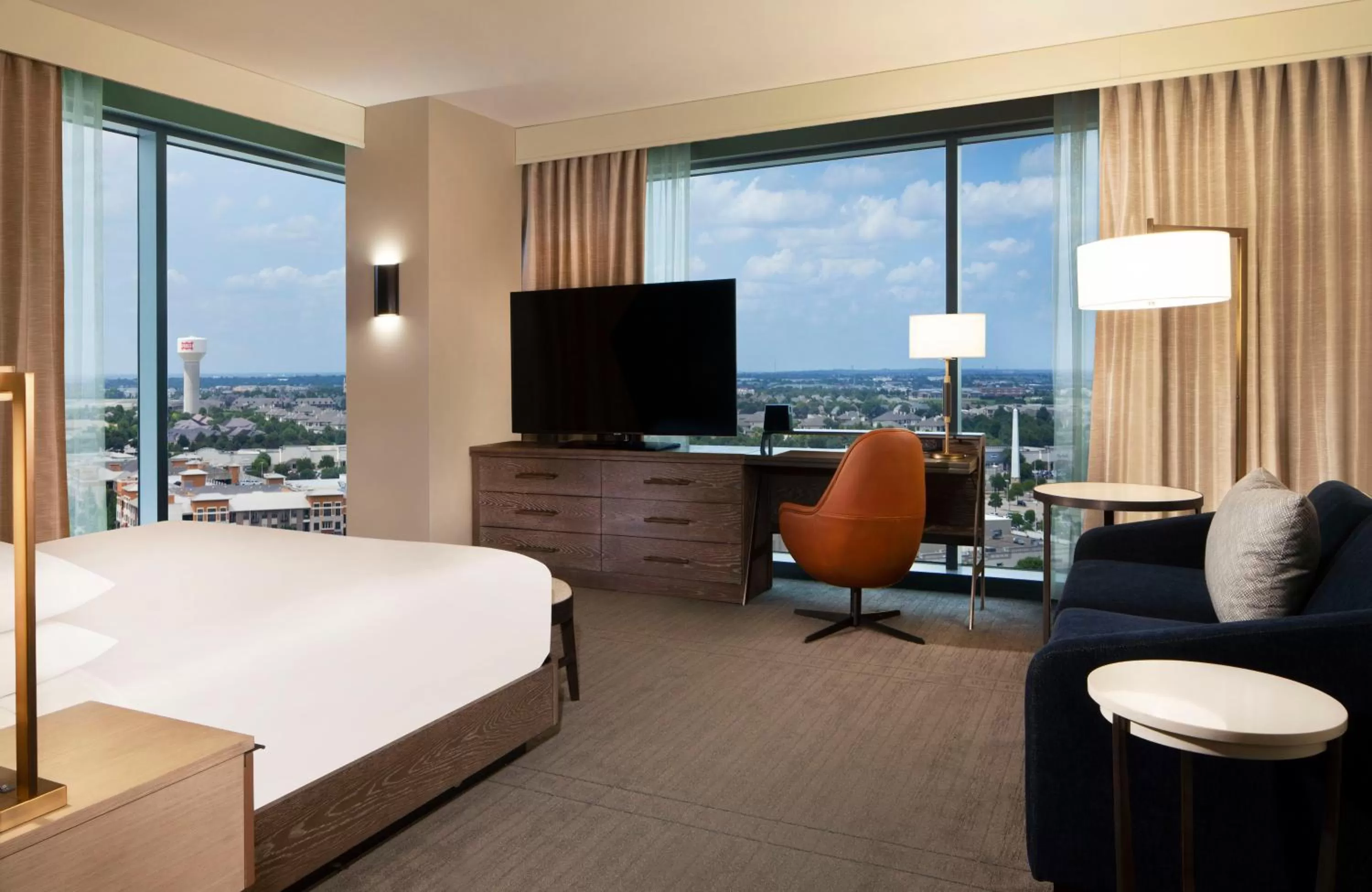 Photo of the whole room, Bed in Hyatt Regency Frisco-Dallas