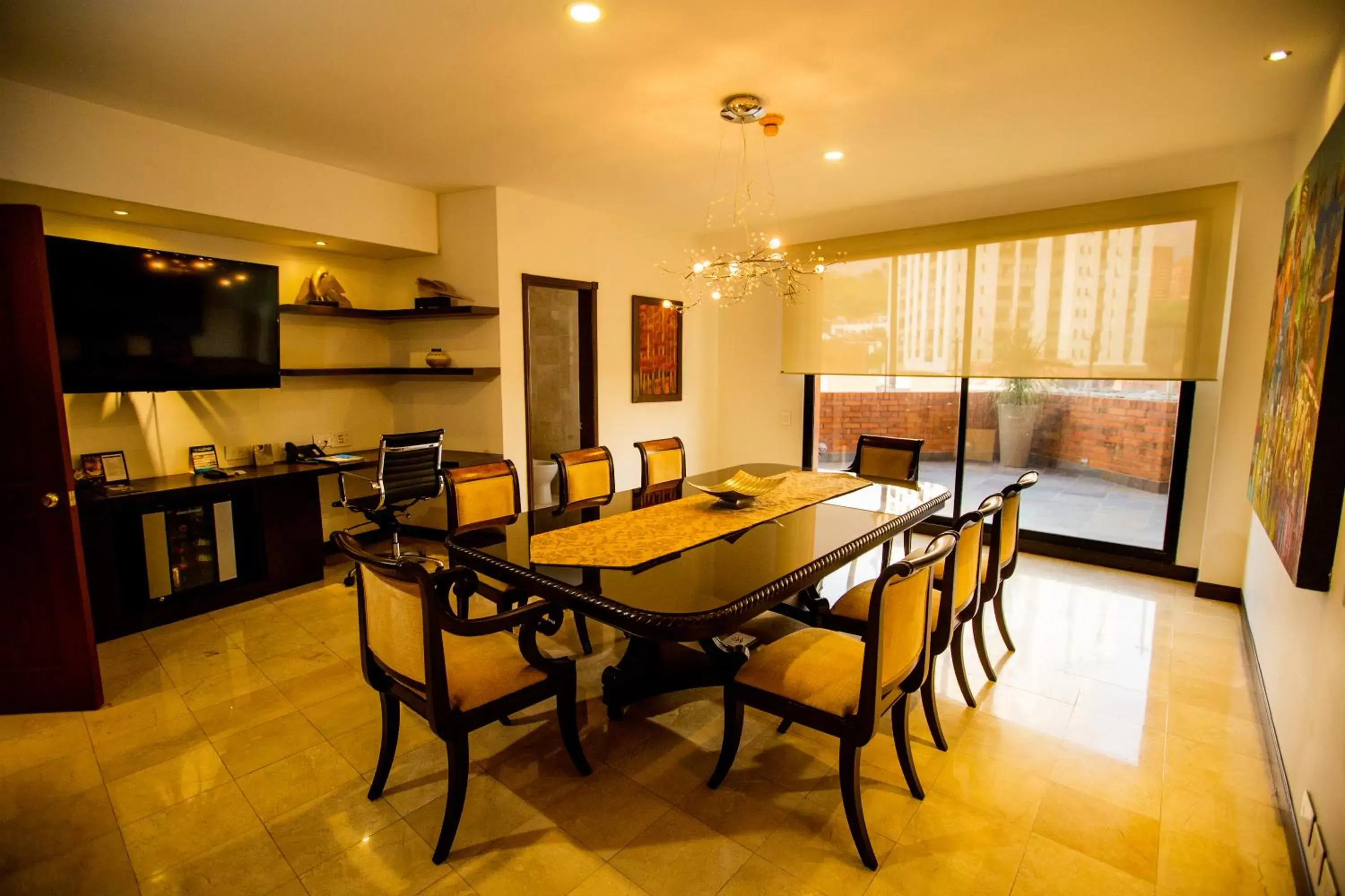 Living room, Dining Area in Hotel Dann Carlton Cali