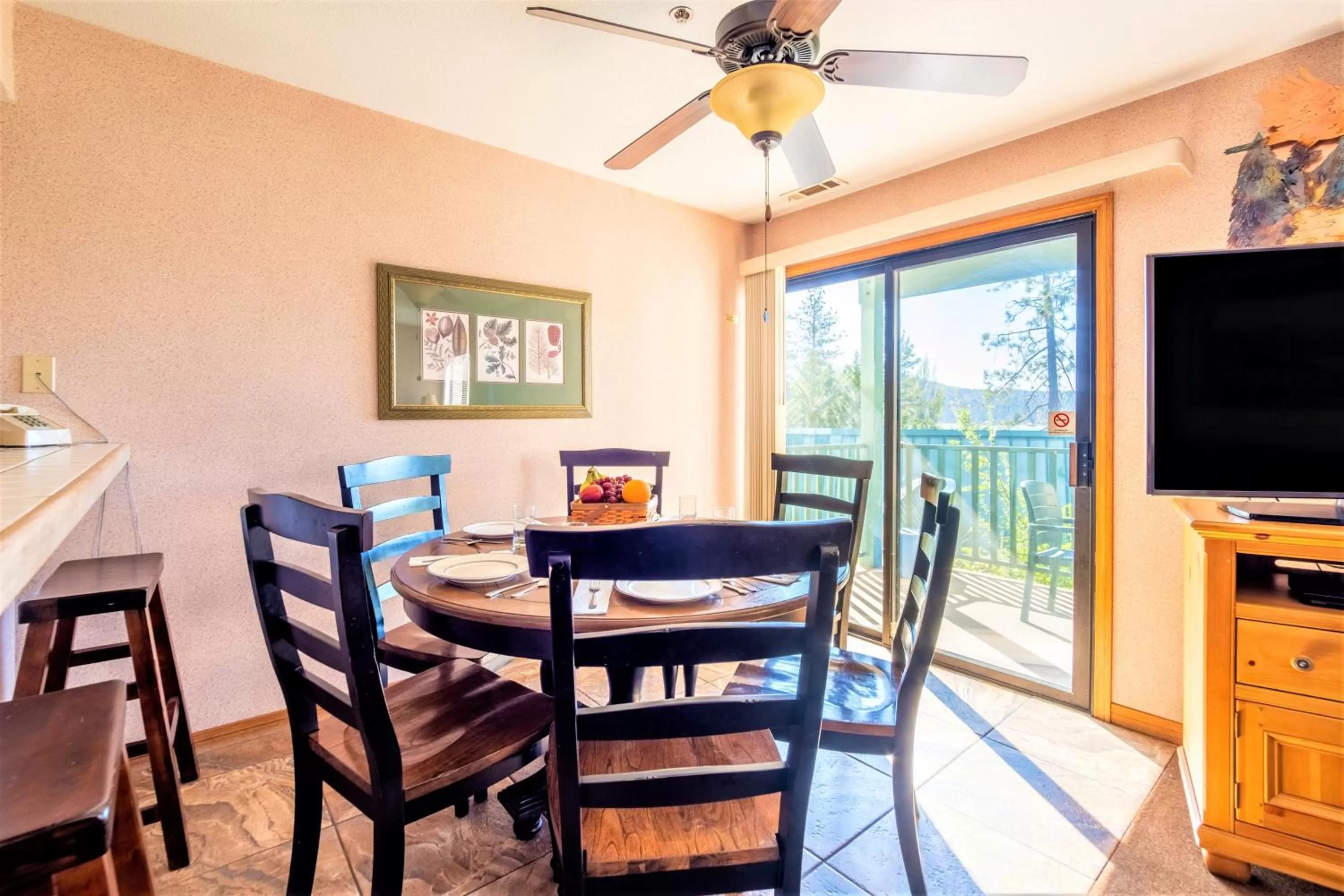 Dining area in Lagonita Lodge