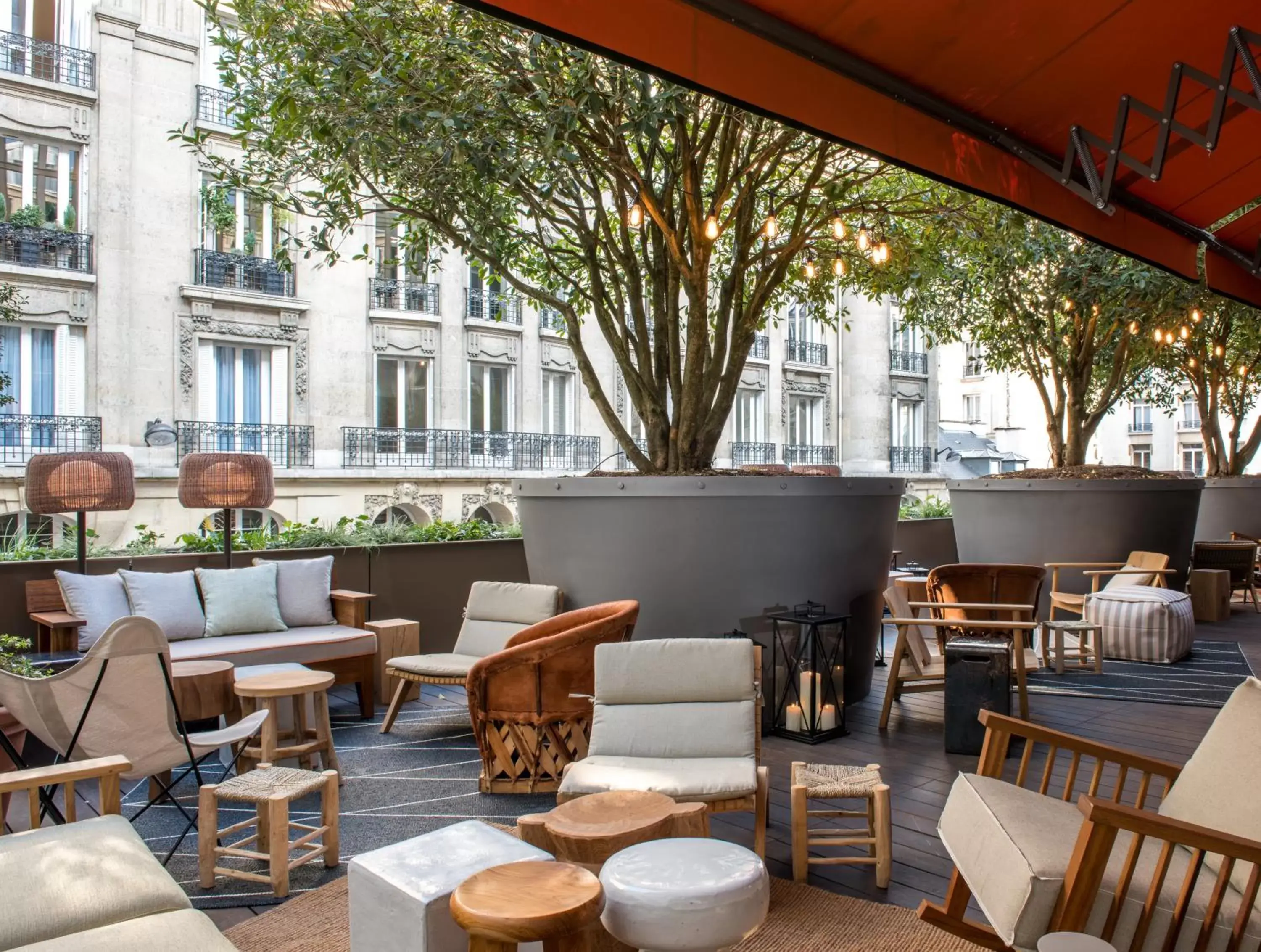 Restaurant/Places to Eat in Brach Paris