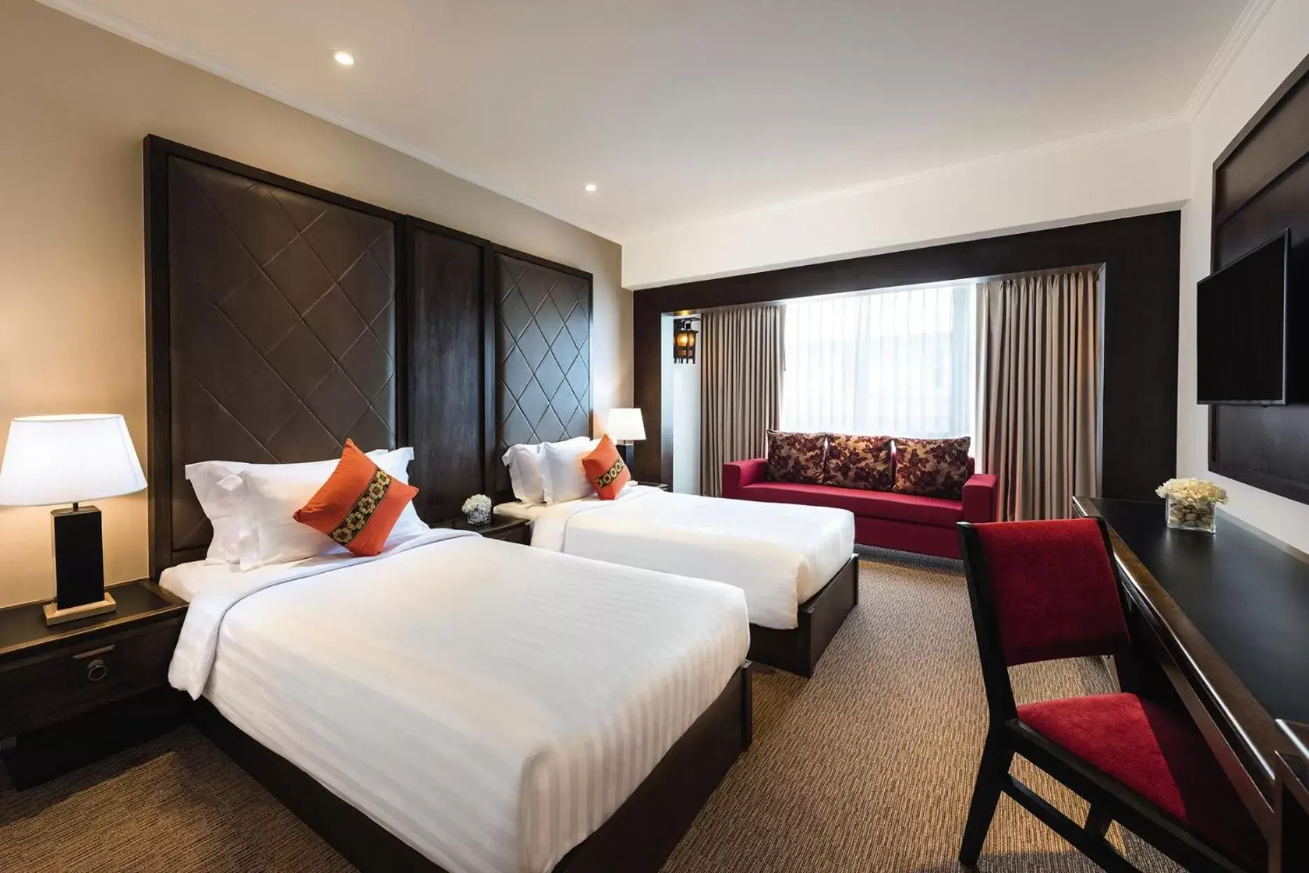 Bed in Movenpick Suriwongse Hotel Chiang Mai