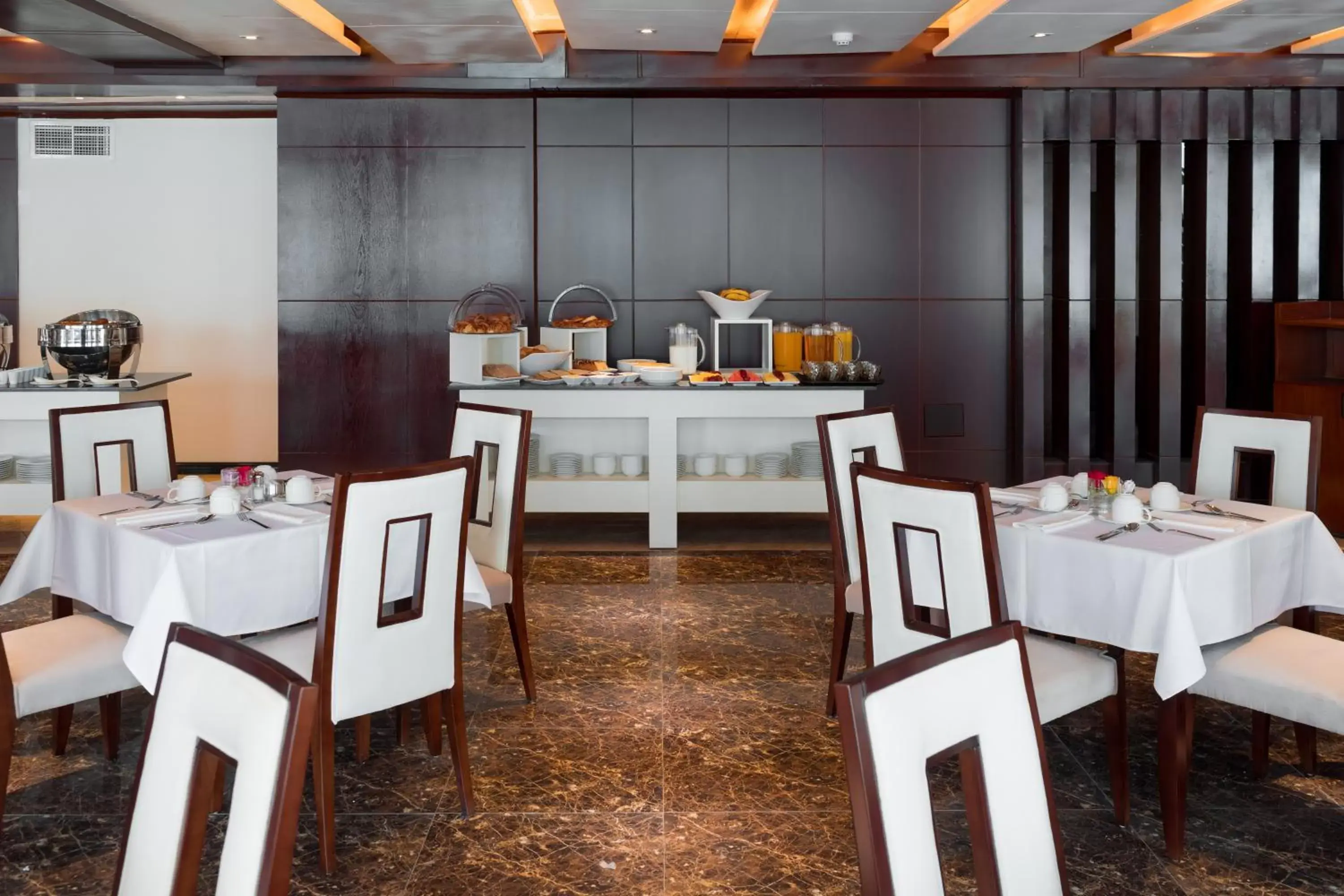 Restaurant/places to eat in Best Western Plus Pearl Addis Restaurant/places to eat in Best Western Plus Pearl Addis