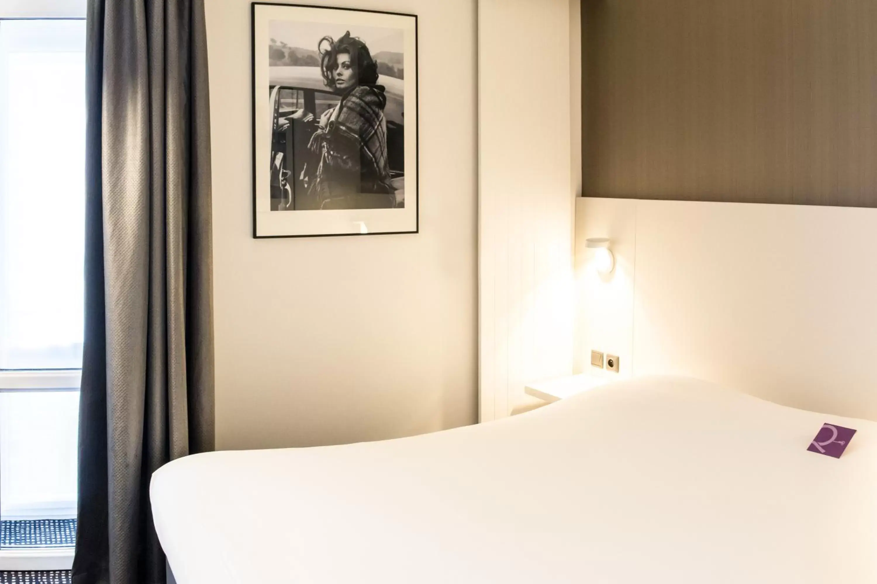 Photo of the whole room, Bed in Mercure Strasbourg Centre Petite France