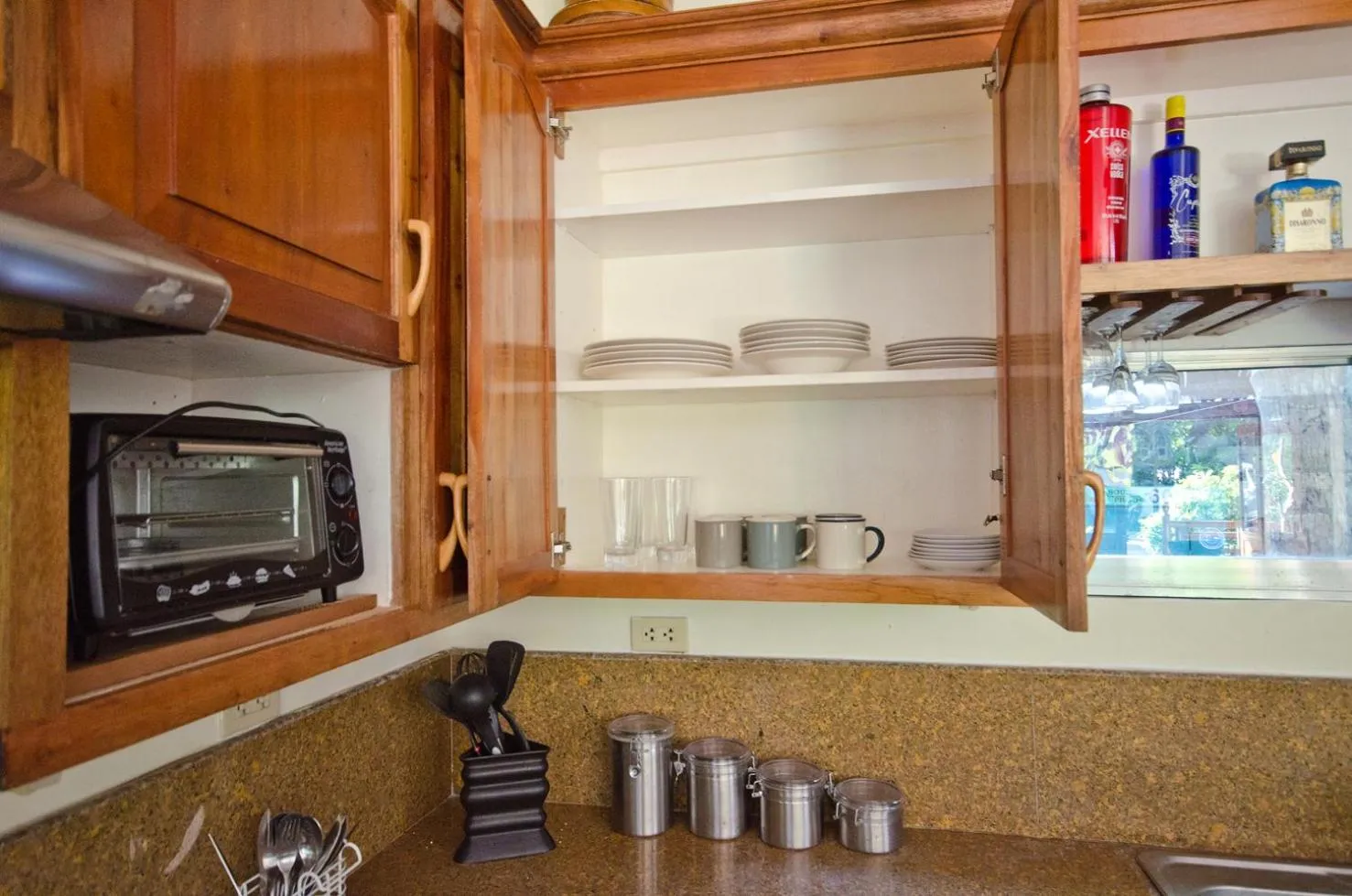 Kitchen or kitchenette in Mike's Dauin Dive Resort