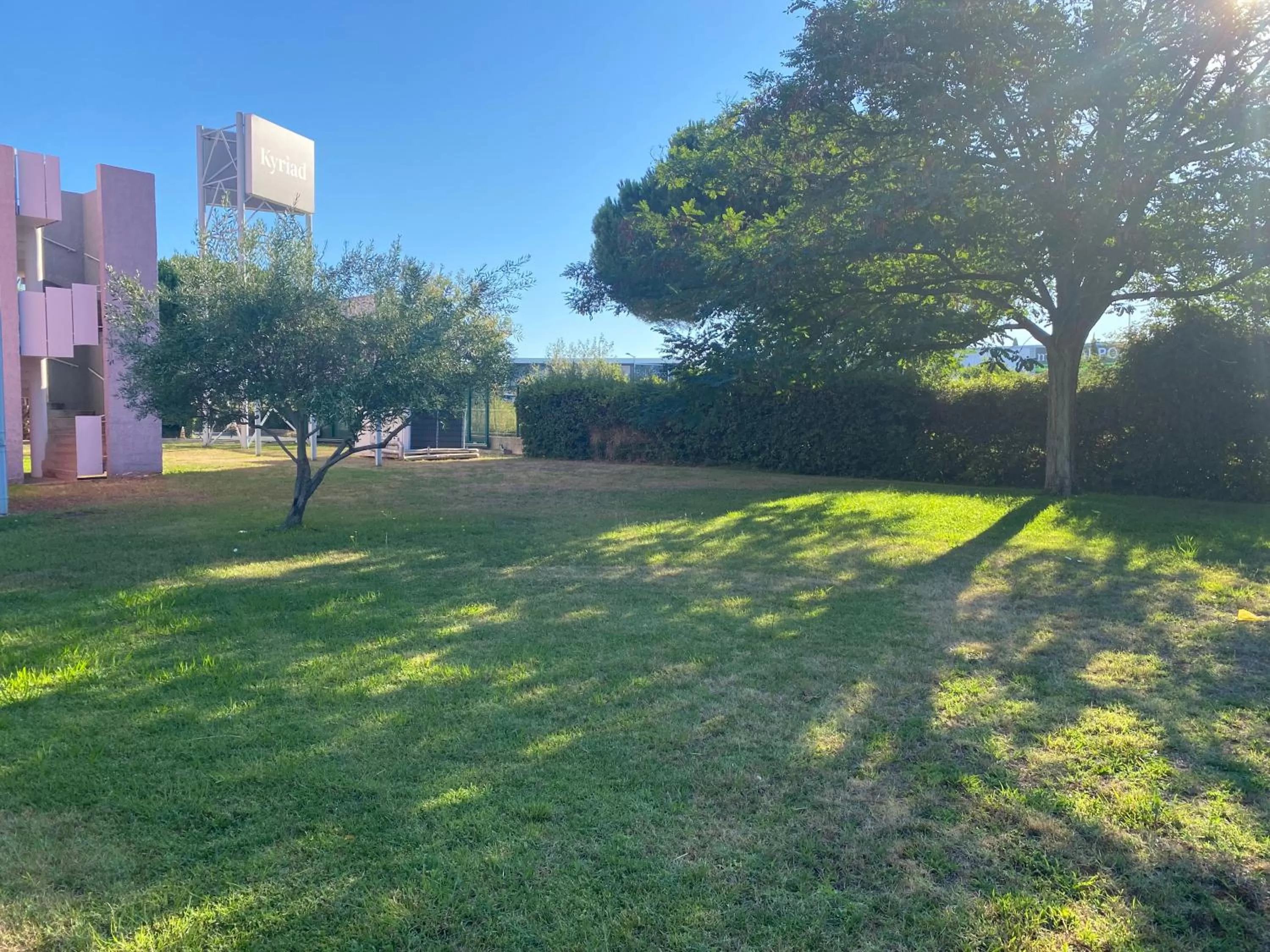 Garden in Kyriad Montpellier Aéroport - Gare Sud de France