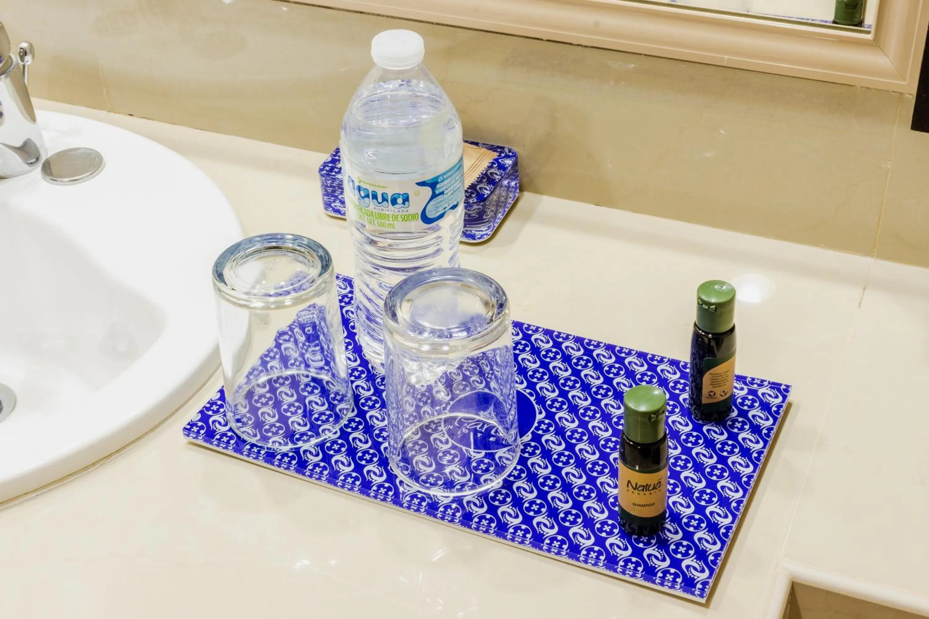 Bathroom in Paris FC Hotel