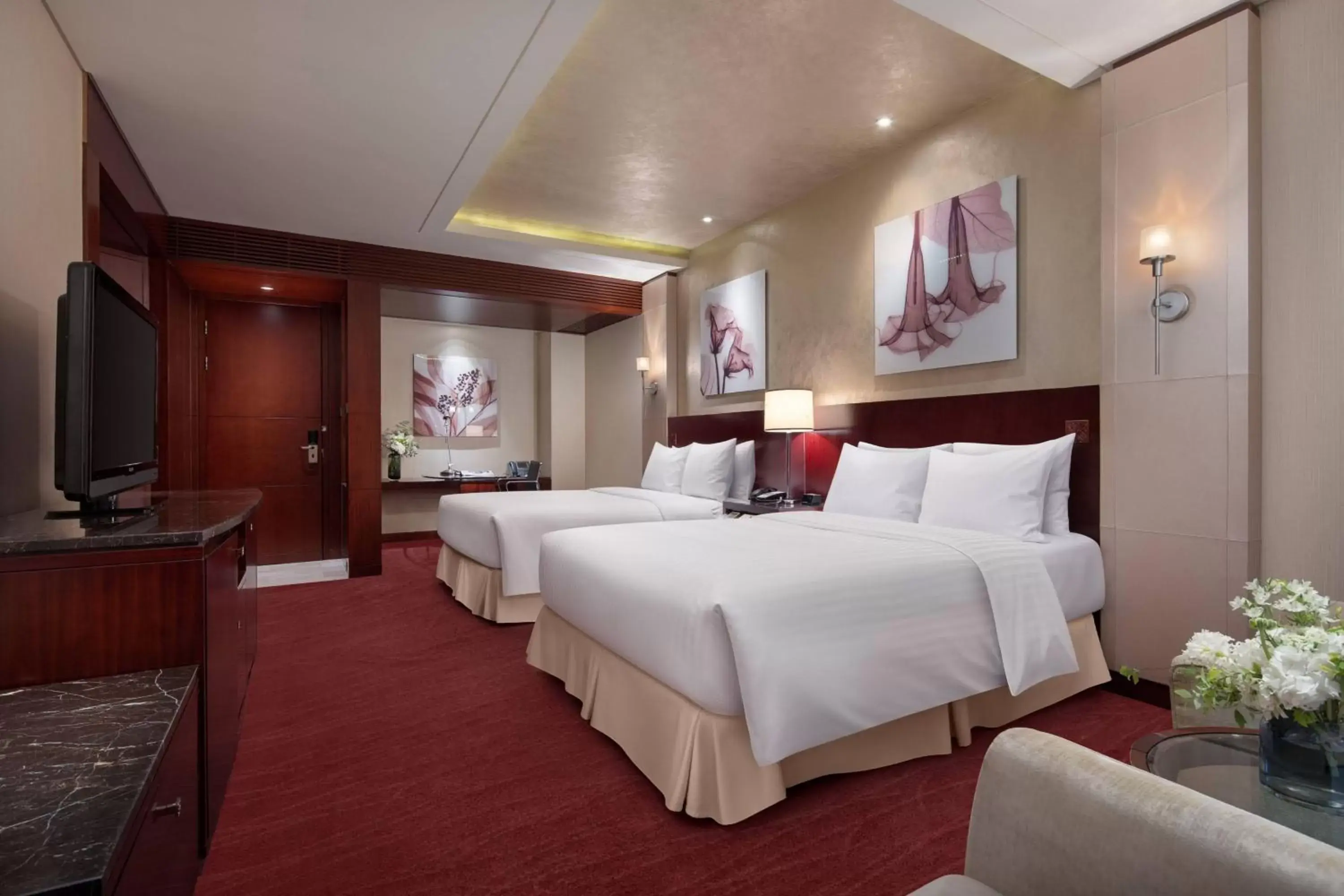 Photo of the whole room, Bed in Beijing Marriott Hotel Northeast