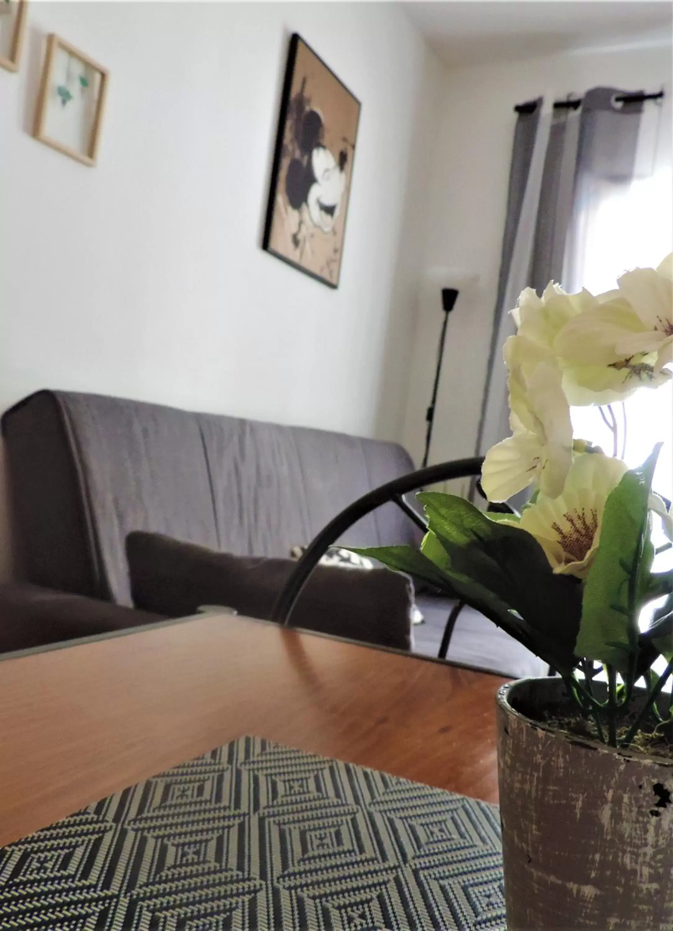 Living room, Seating Area in APARTAMENTOS CASERIA DE COMARES