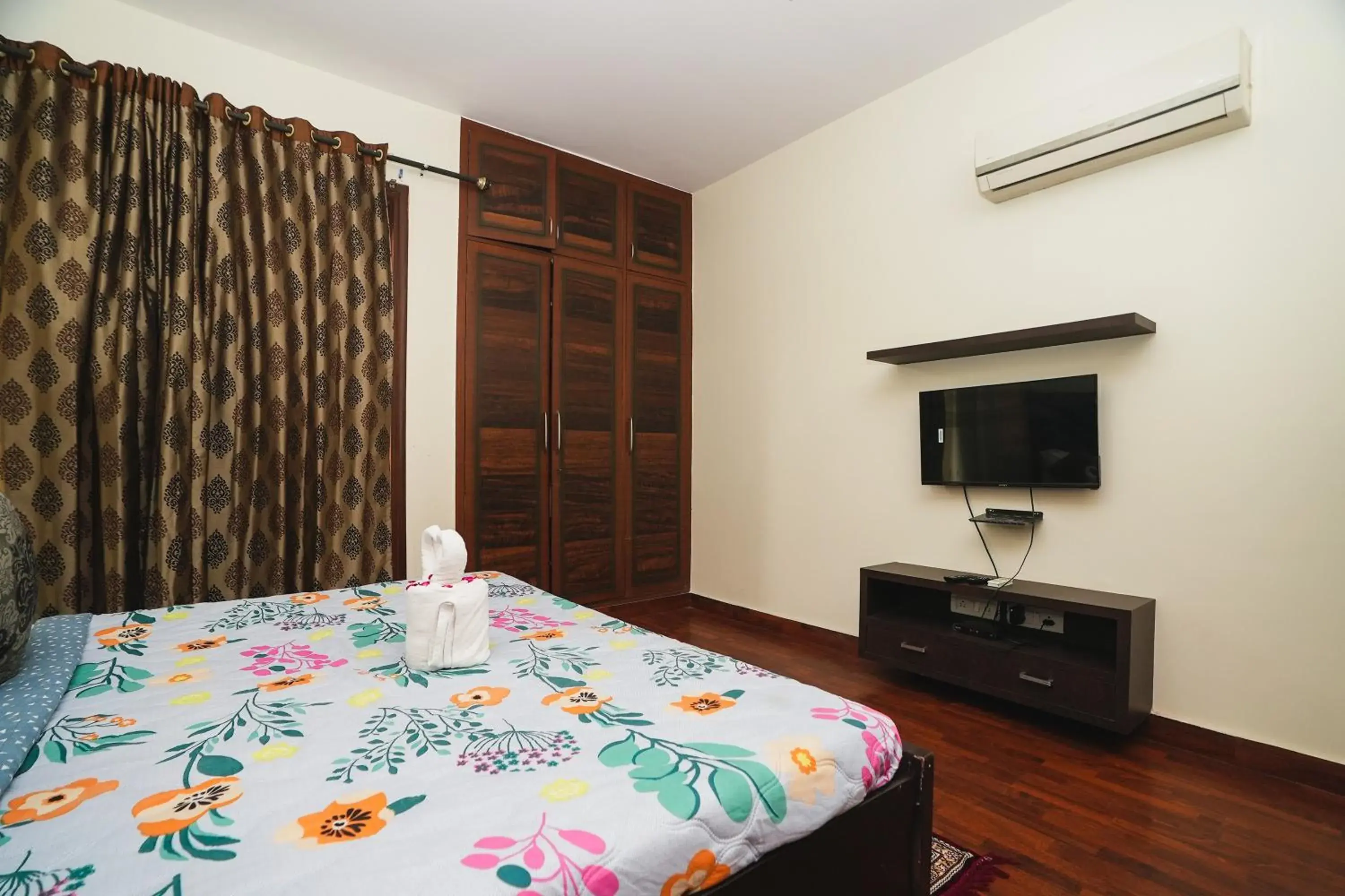 Bed in Mintstar Apartment and Suites, Chittaranjan Park