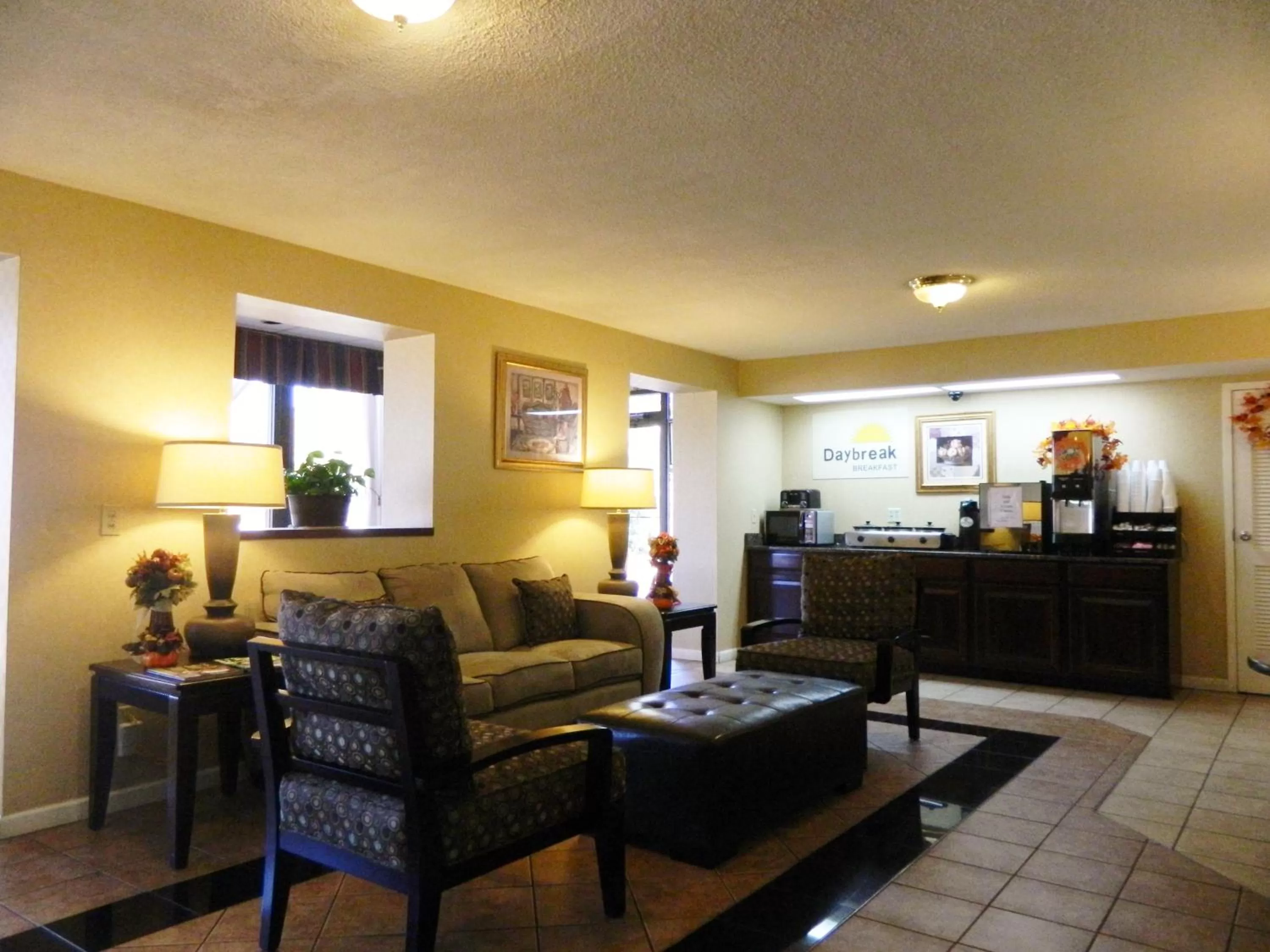 Lobby or reception in Days Inn by Wyndham Hoover Birmingham