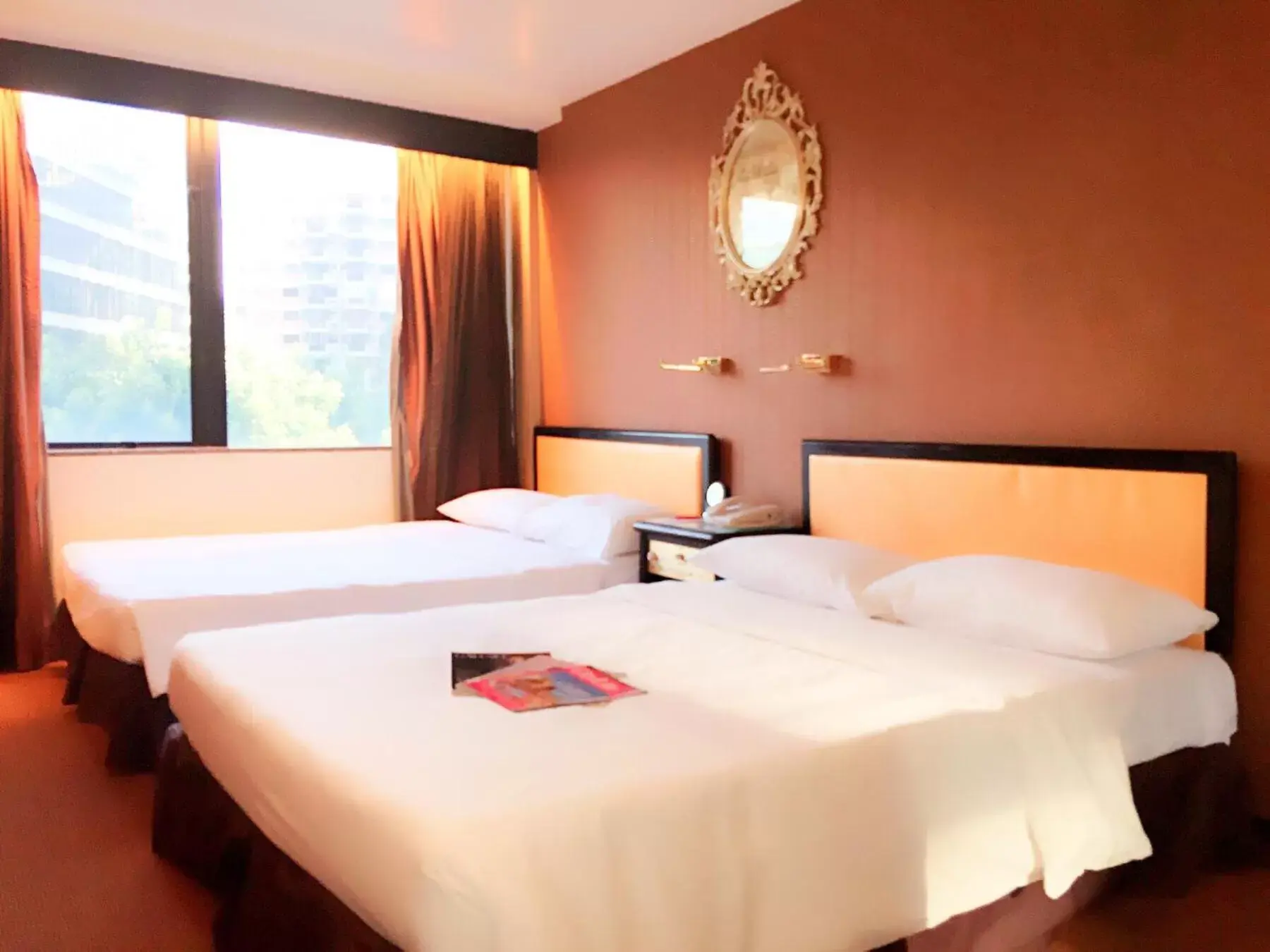 Bed in Best Western Plus Tsim Sha Tsui Bed in Best Western Plus Tsim Sha Tsui