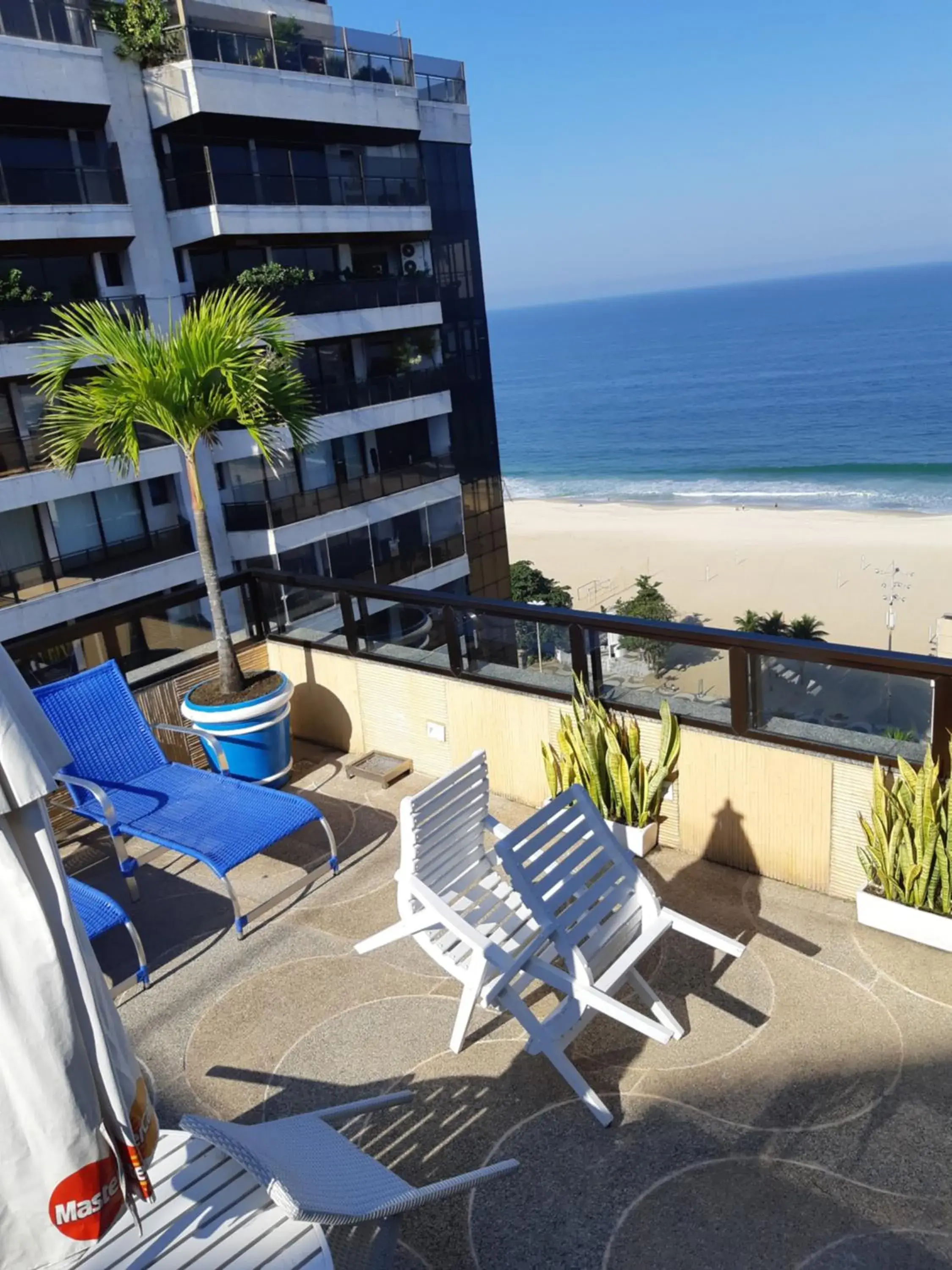 Swimming pool in Oceano Copacabana Hotel