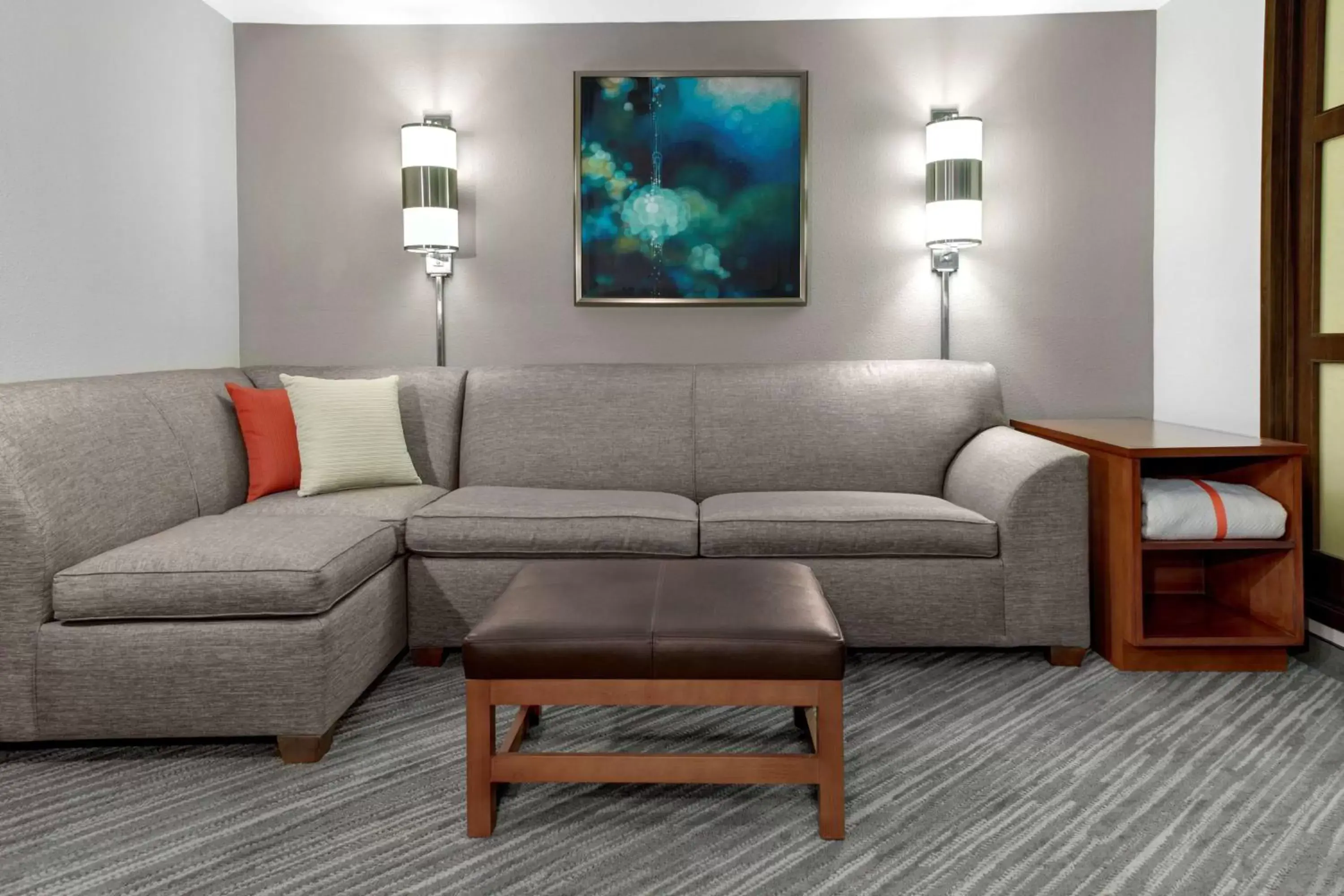 Bedroom, Seating Area in Hyatt Place Oklahoma City Airport