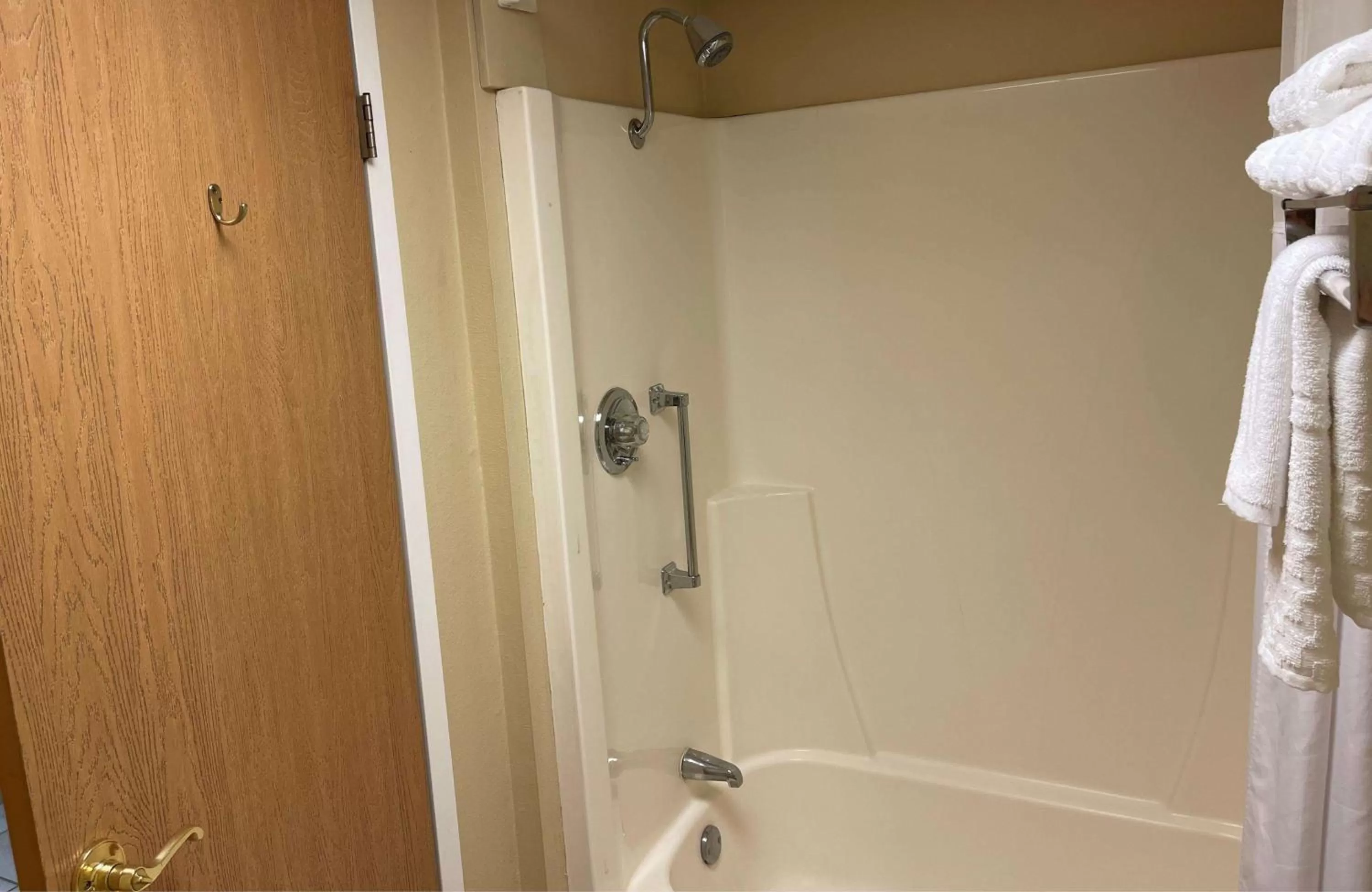 Bathroom in Best Western Starlite Village