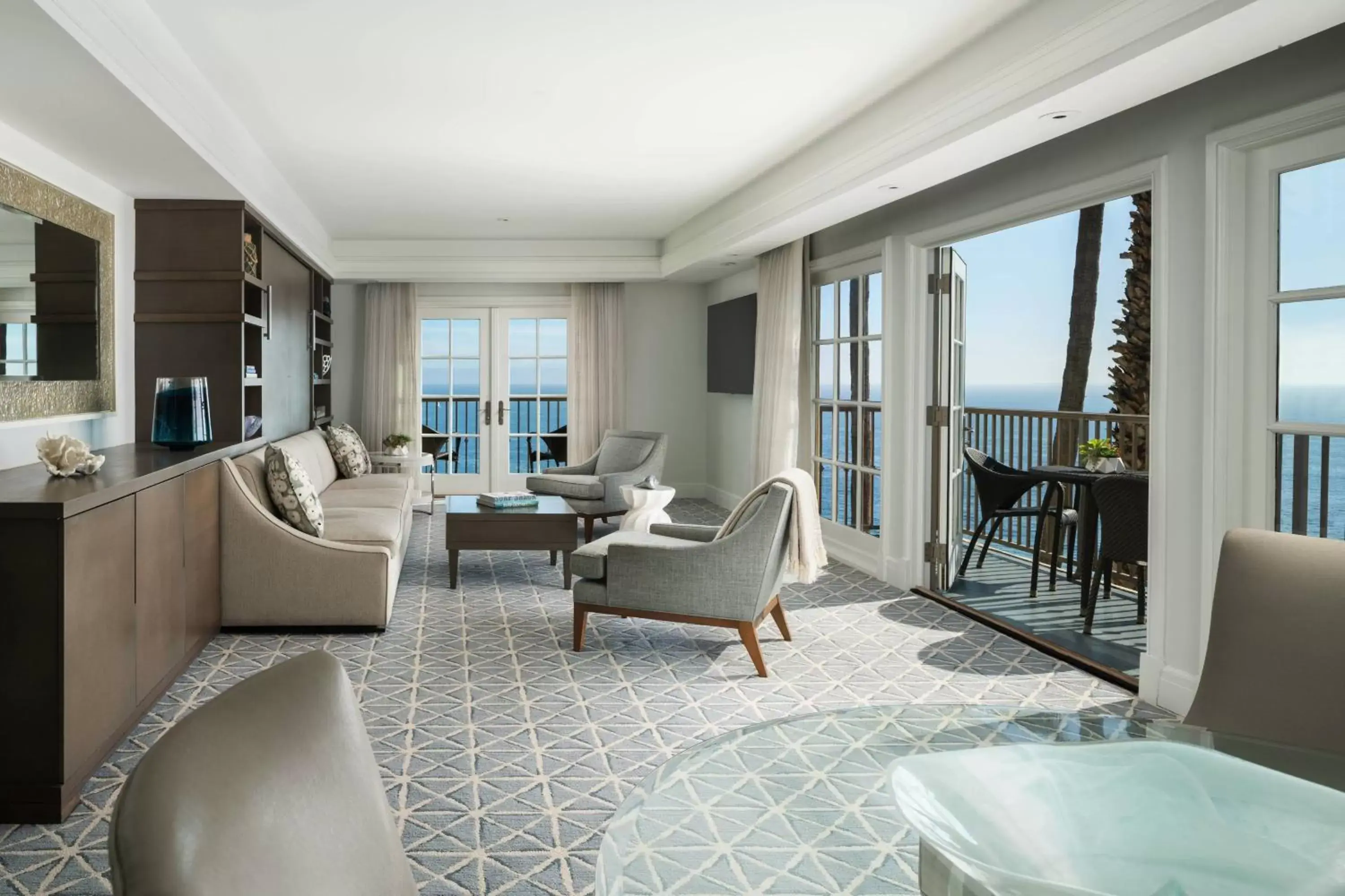 Living room, Seating Area in The Ritz-Carlton, Laguna Niguel