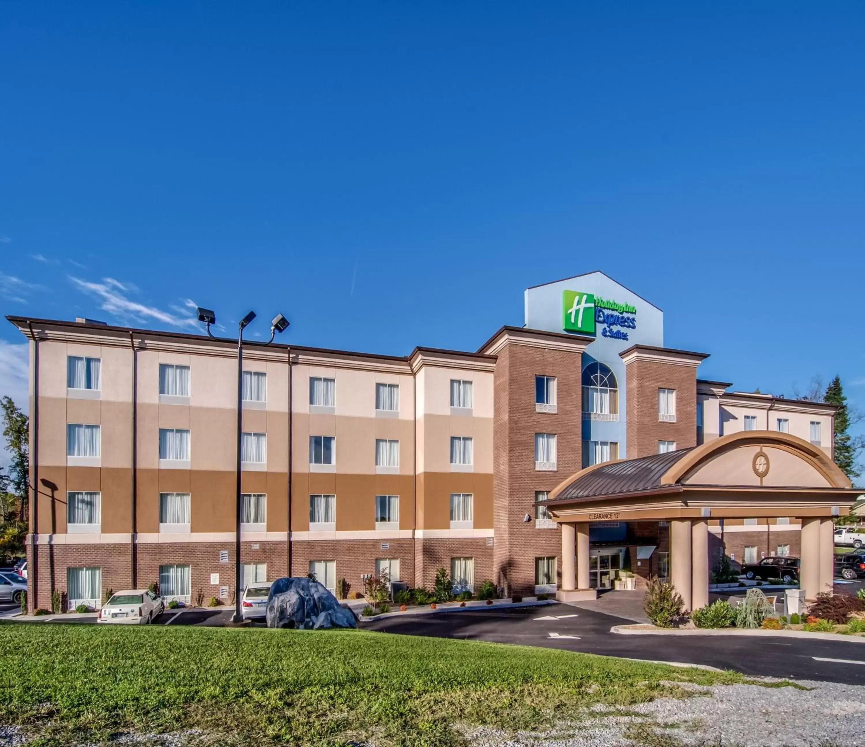 Property Building in Holiday Inn Express & Suites Wytheville, an IHG Hotel