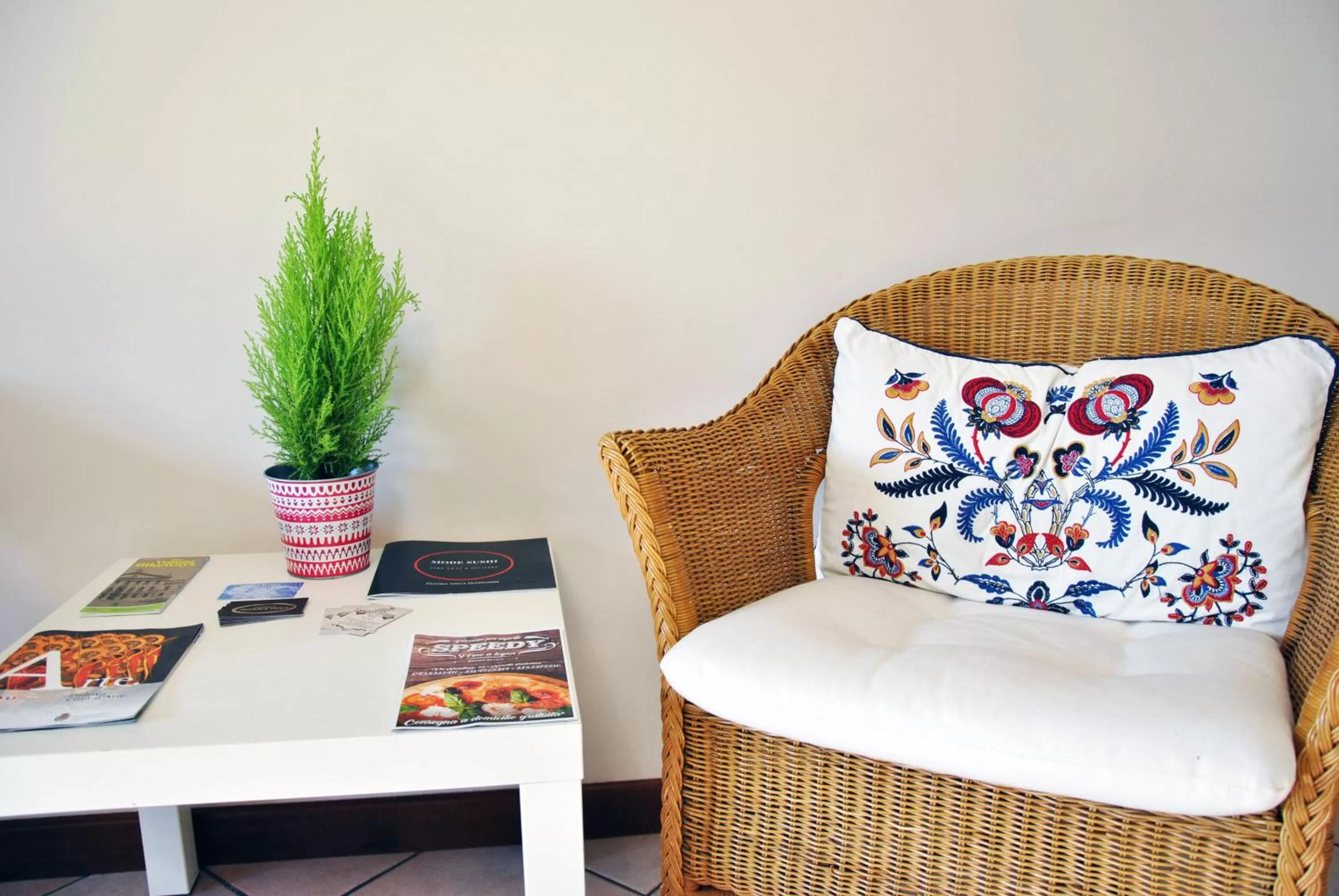 Communal lounge/ TV room in Villa Stefania