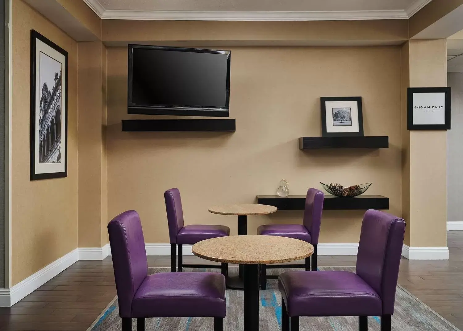 Lobby or reception, TV/Entertainment Center in Hampton Inn Covington/Mandeville