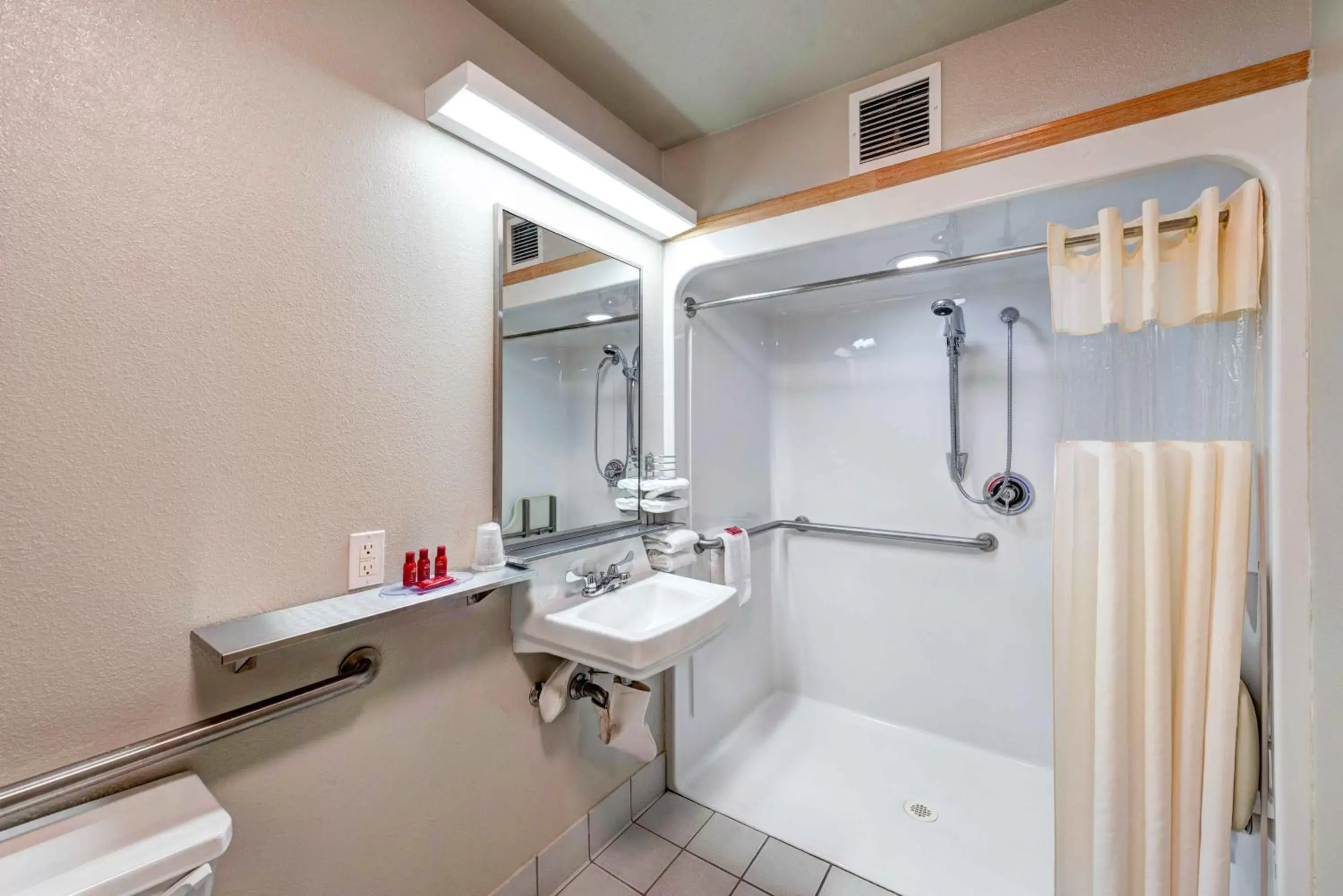 Bathroom in SureStay Plus Hotel by Best Western Redding