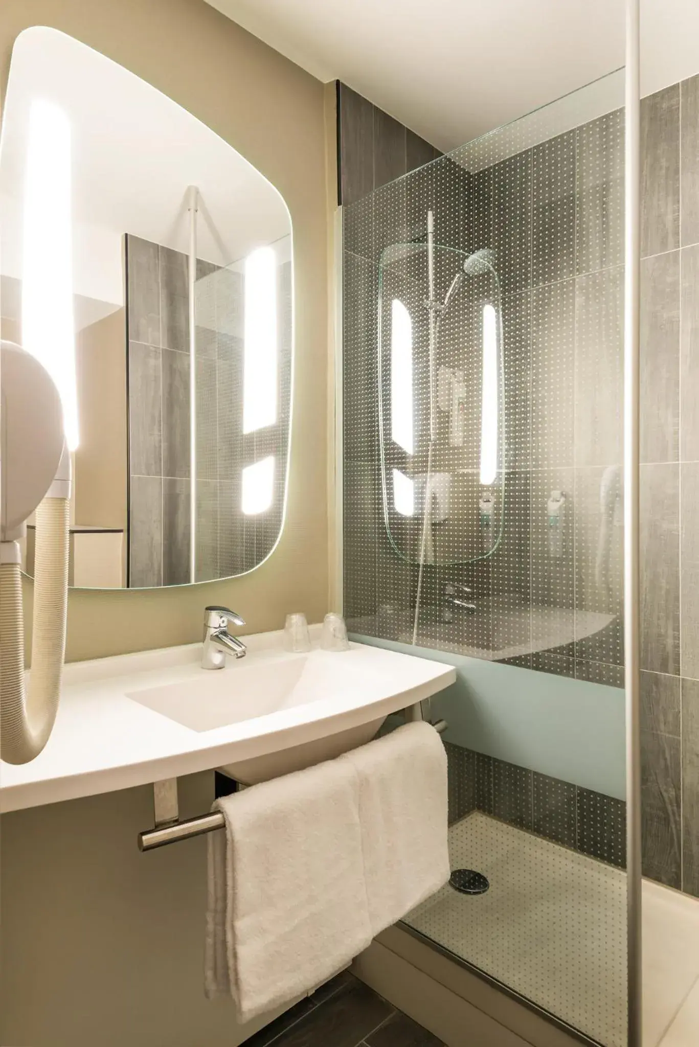 Shower, Bathroom in ibis Paris Canal Saint Martin