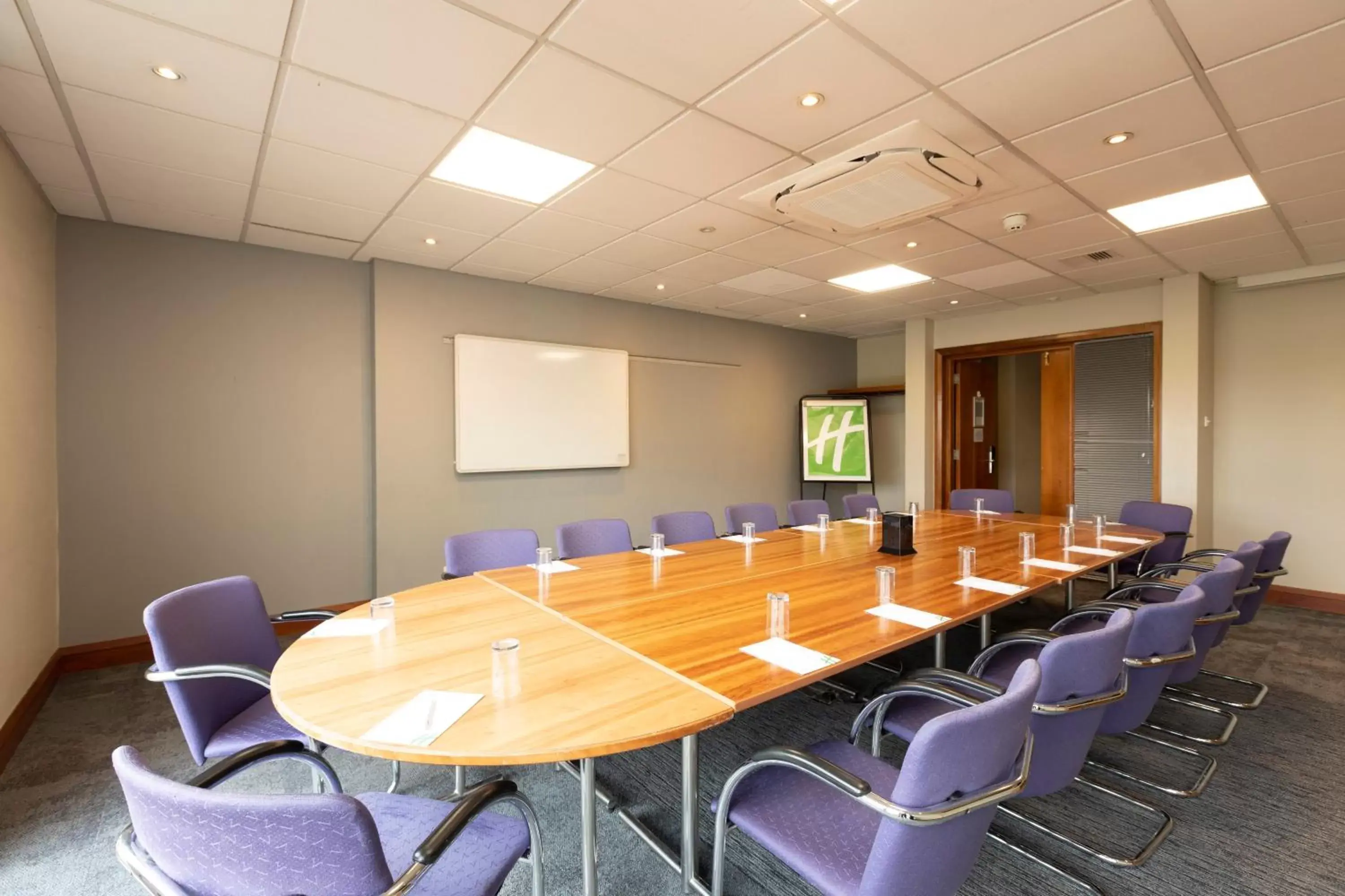 Meeting/conference room in Holiday Inn Basildon, an IHG Hotel