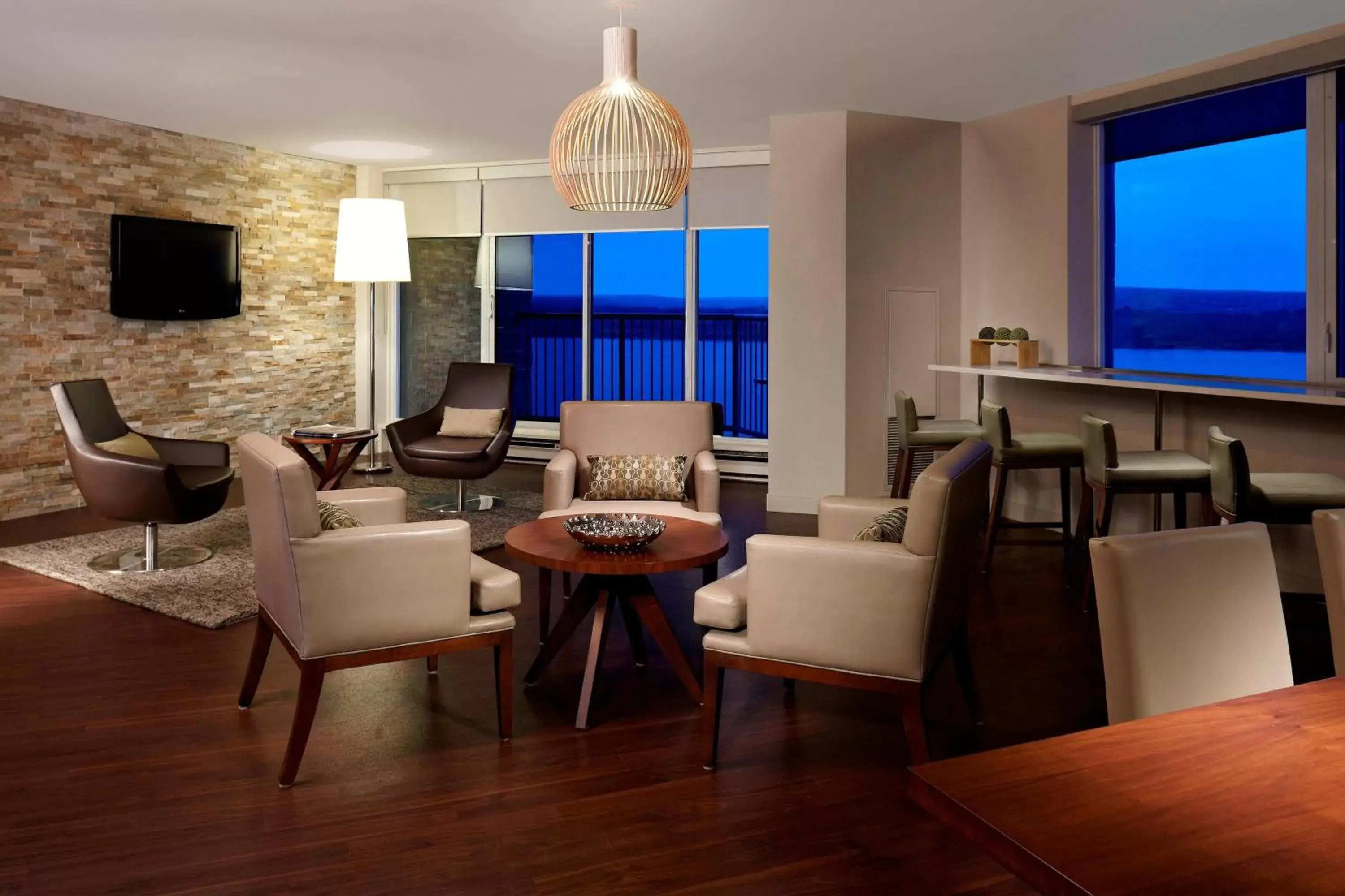 Lounge or bar, Seating Area in Delta Hotels by Marriott Fredericton