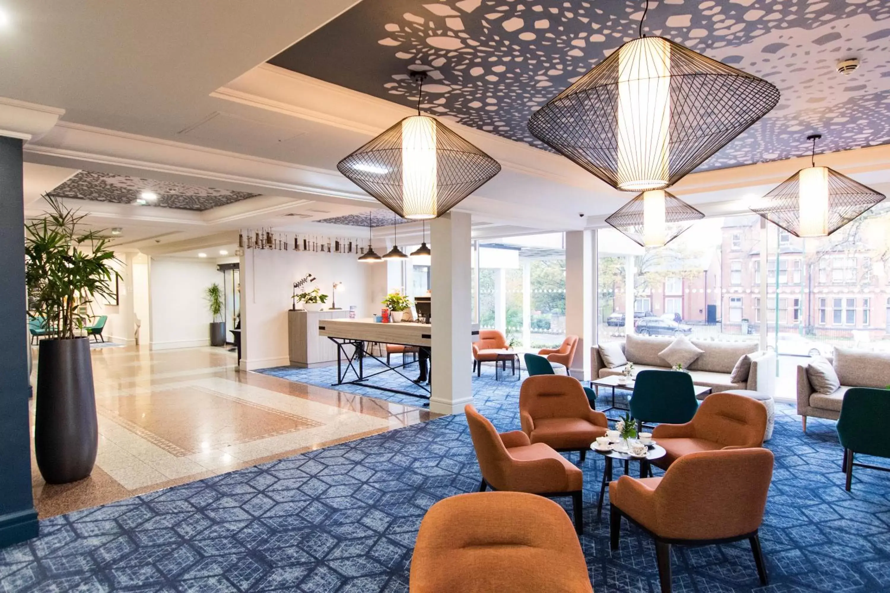 Lobby or reception in Mercure Nottingham Sherwood