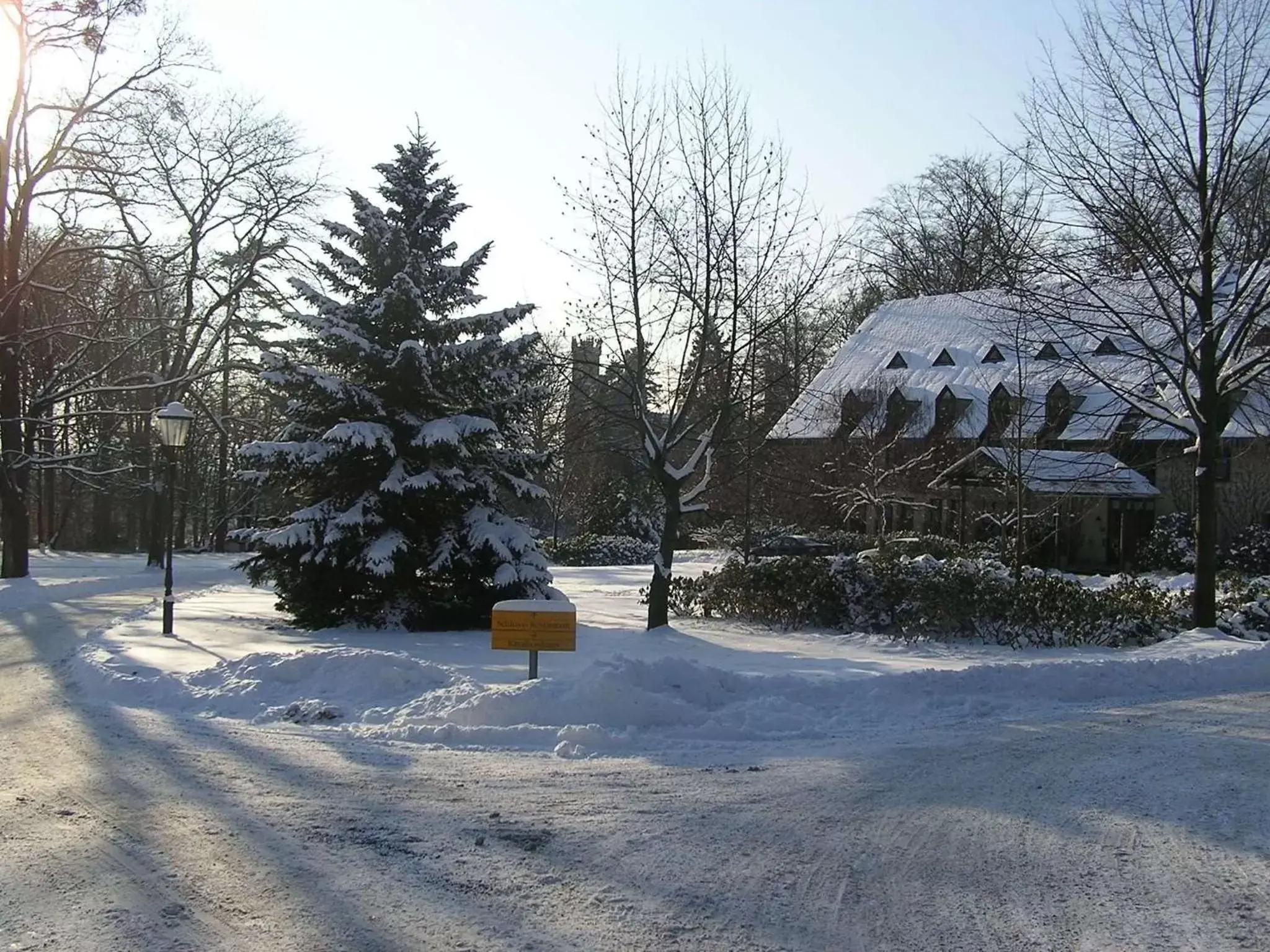 Property building, Winter in Hotel Schloss Eckberg