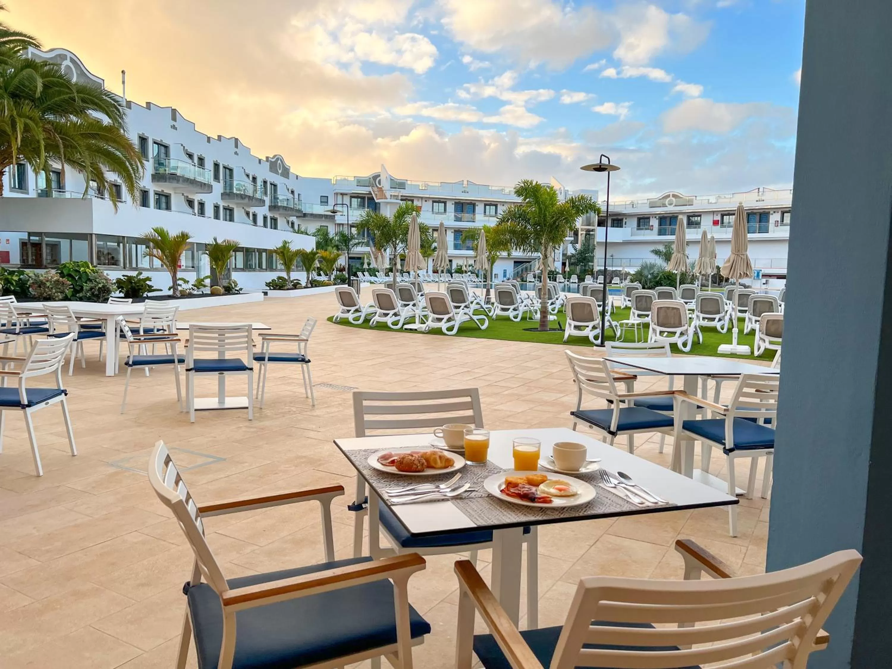 Balcony/Terrace in Hotel Cordial Marina Blanca