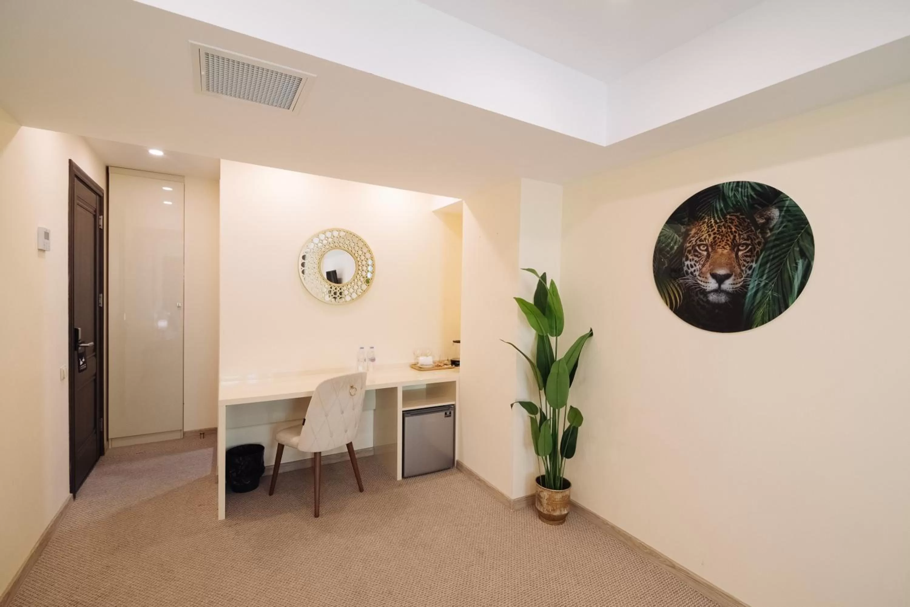 Food and drinks in Royal Plaza Hotel